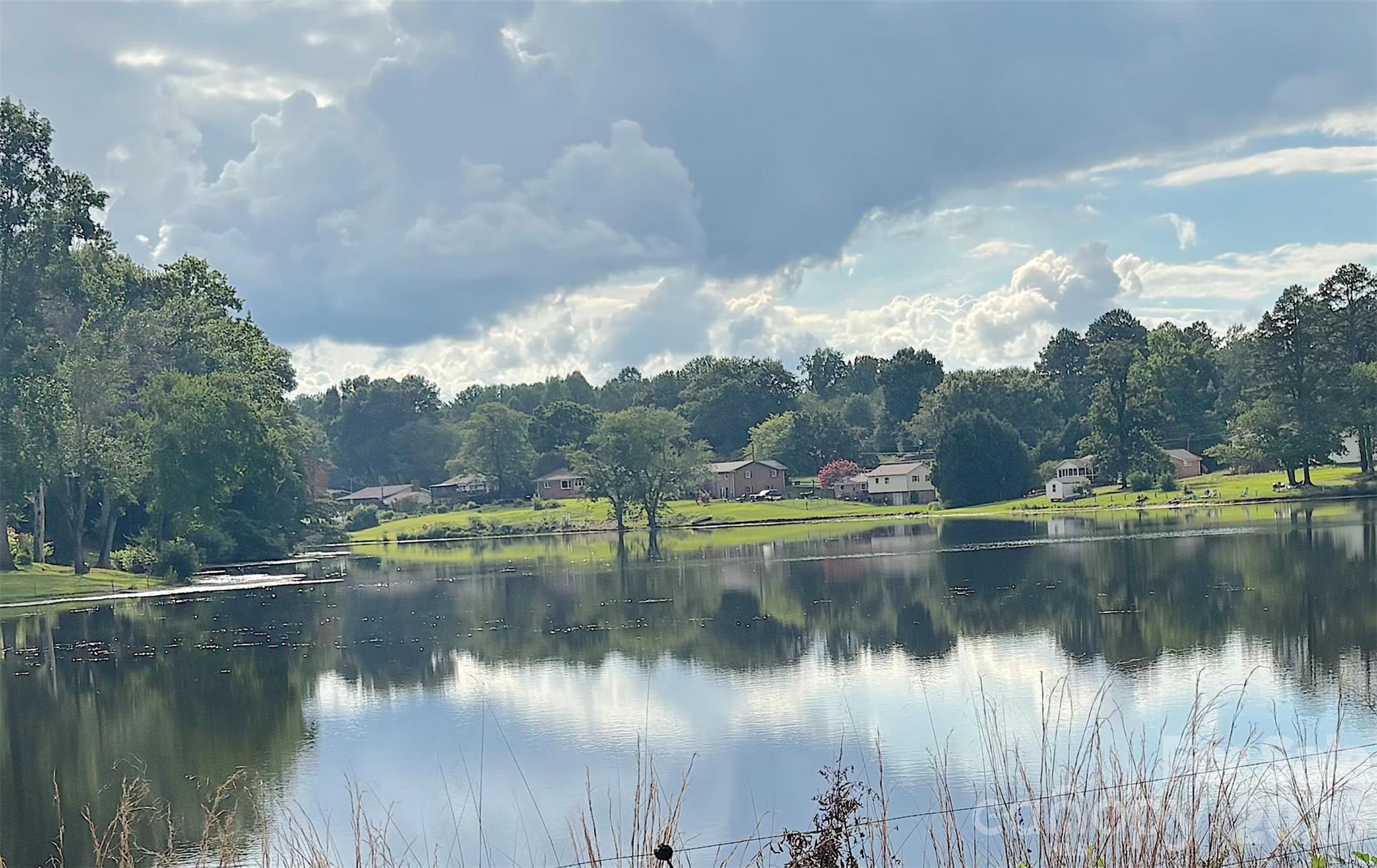467 Forest Lake Road — Forest City