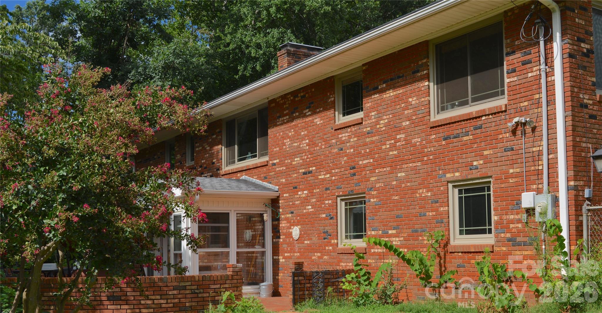 467 Forest Lake Road — Forest City