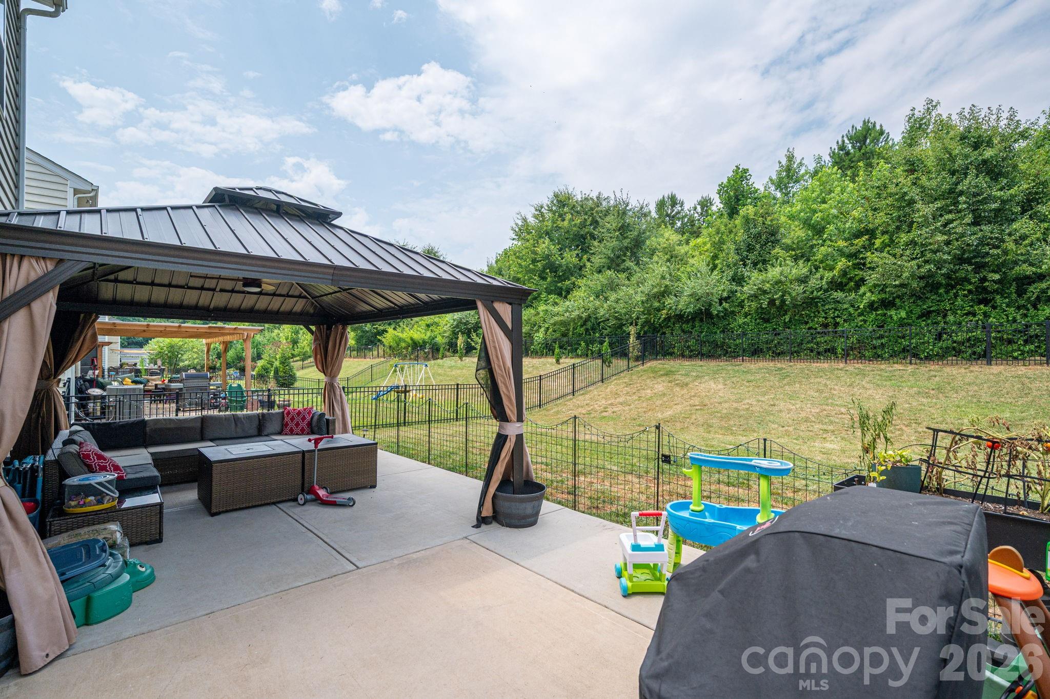 2643 Swamp Chestnut Oak Drive — Gastonia