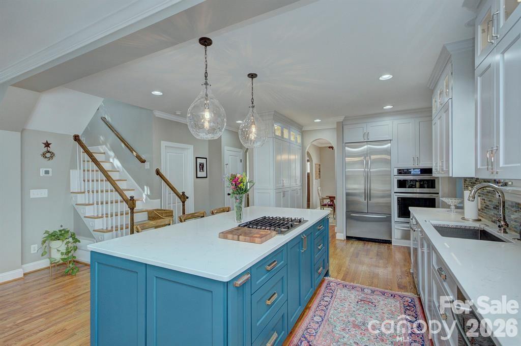 1825 Lombardy Circle — Charlotte