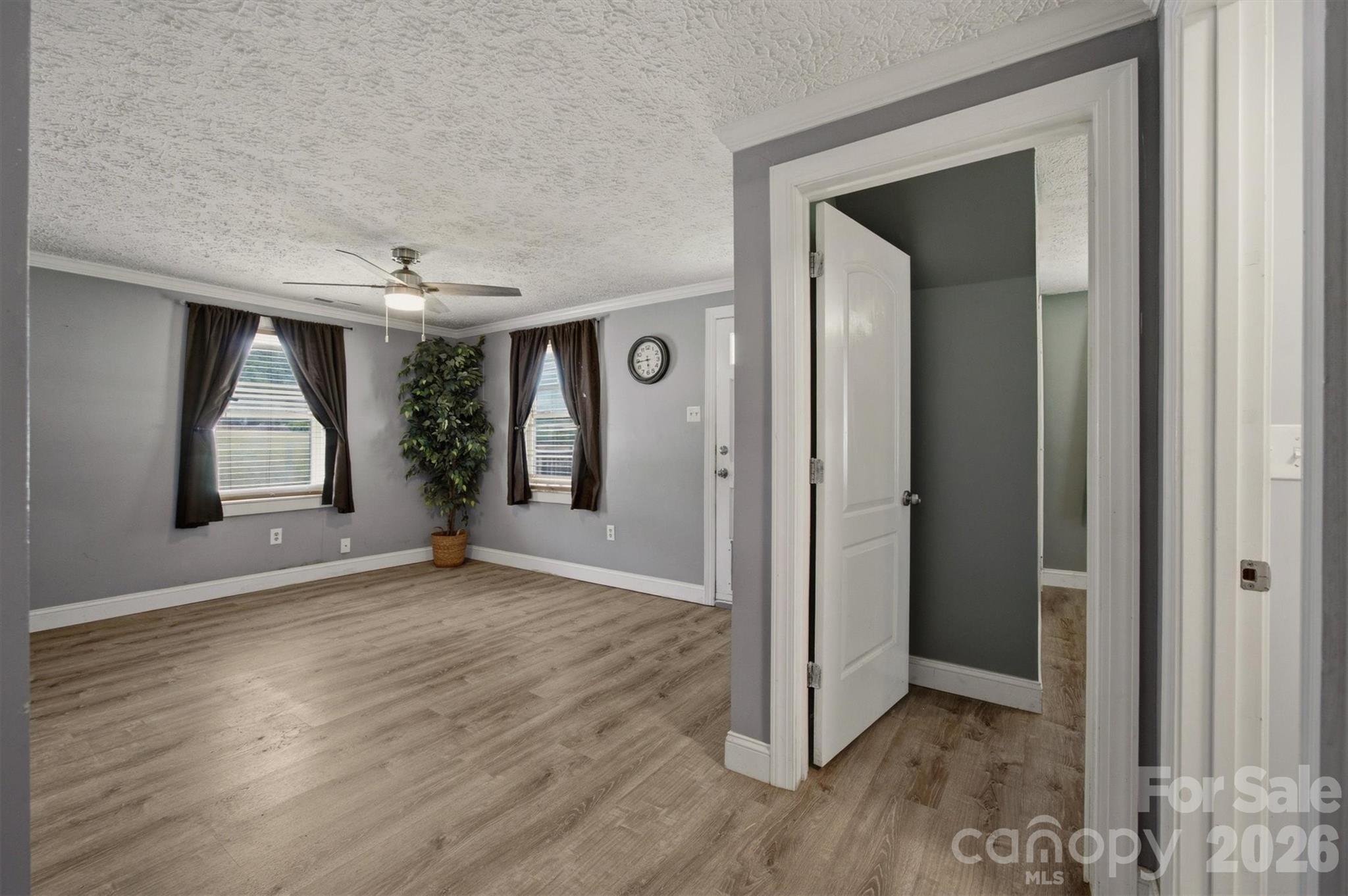 43 N Highland Avenue — Granite Falls