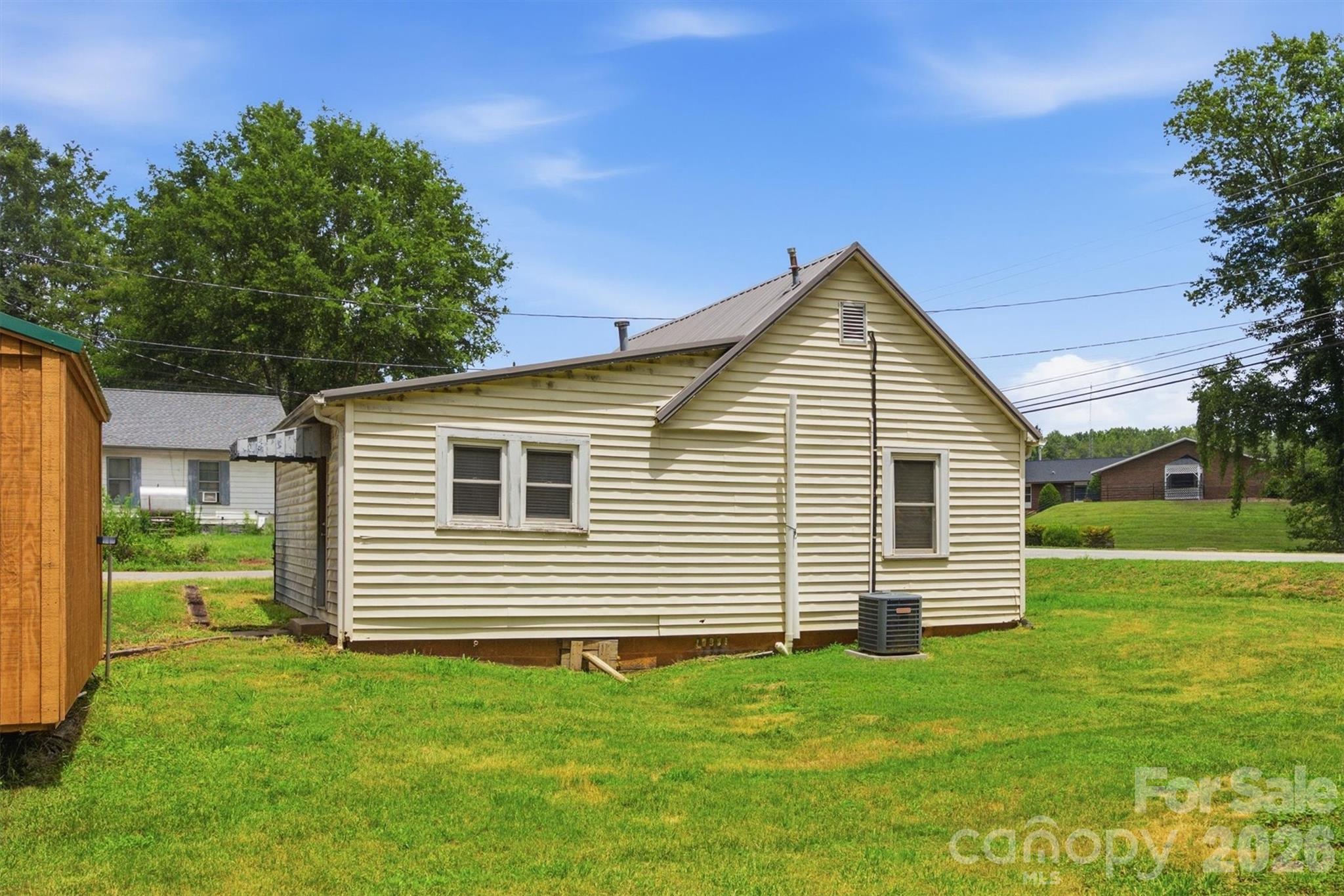 43 N Highland Avenue — Granite Falls