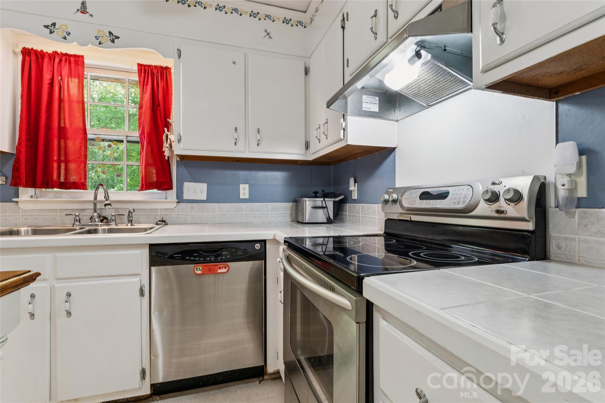 10219 Mountain Apple Drive — Mint Hill