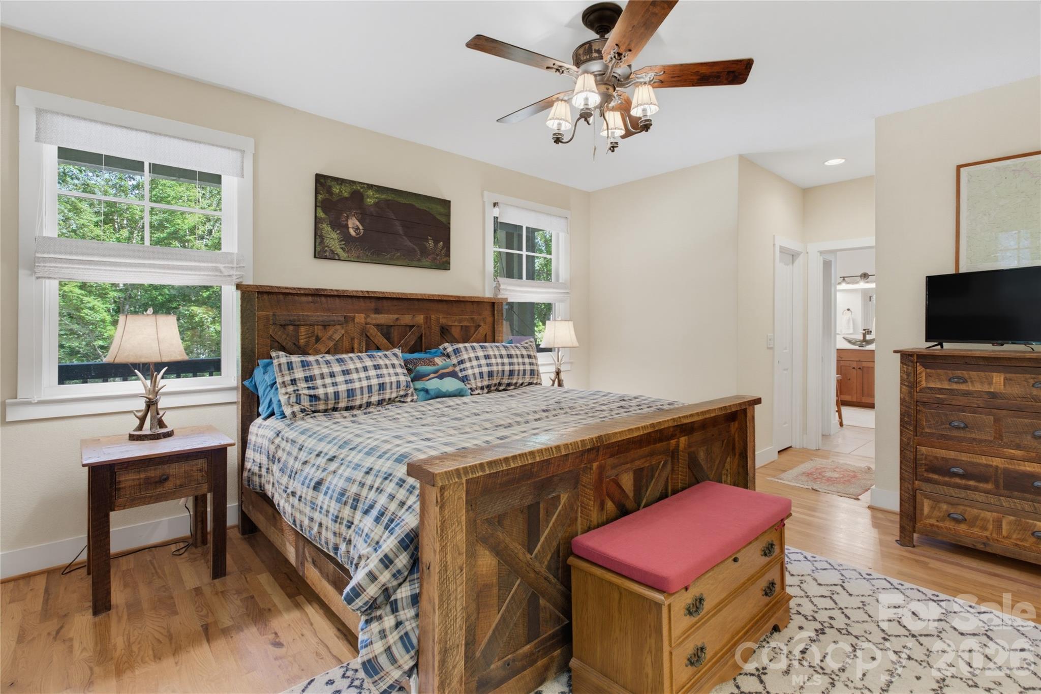 325 Hedgewood Drive — Tuckasegee