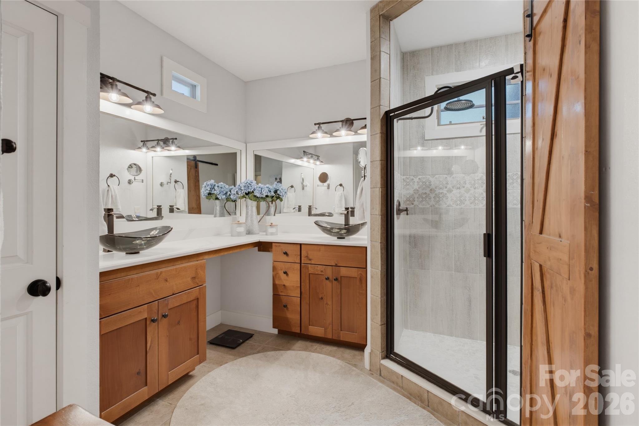 325 Hedgewood Drive — Tuckasegee