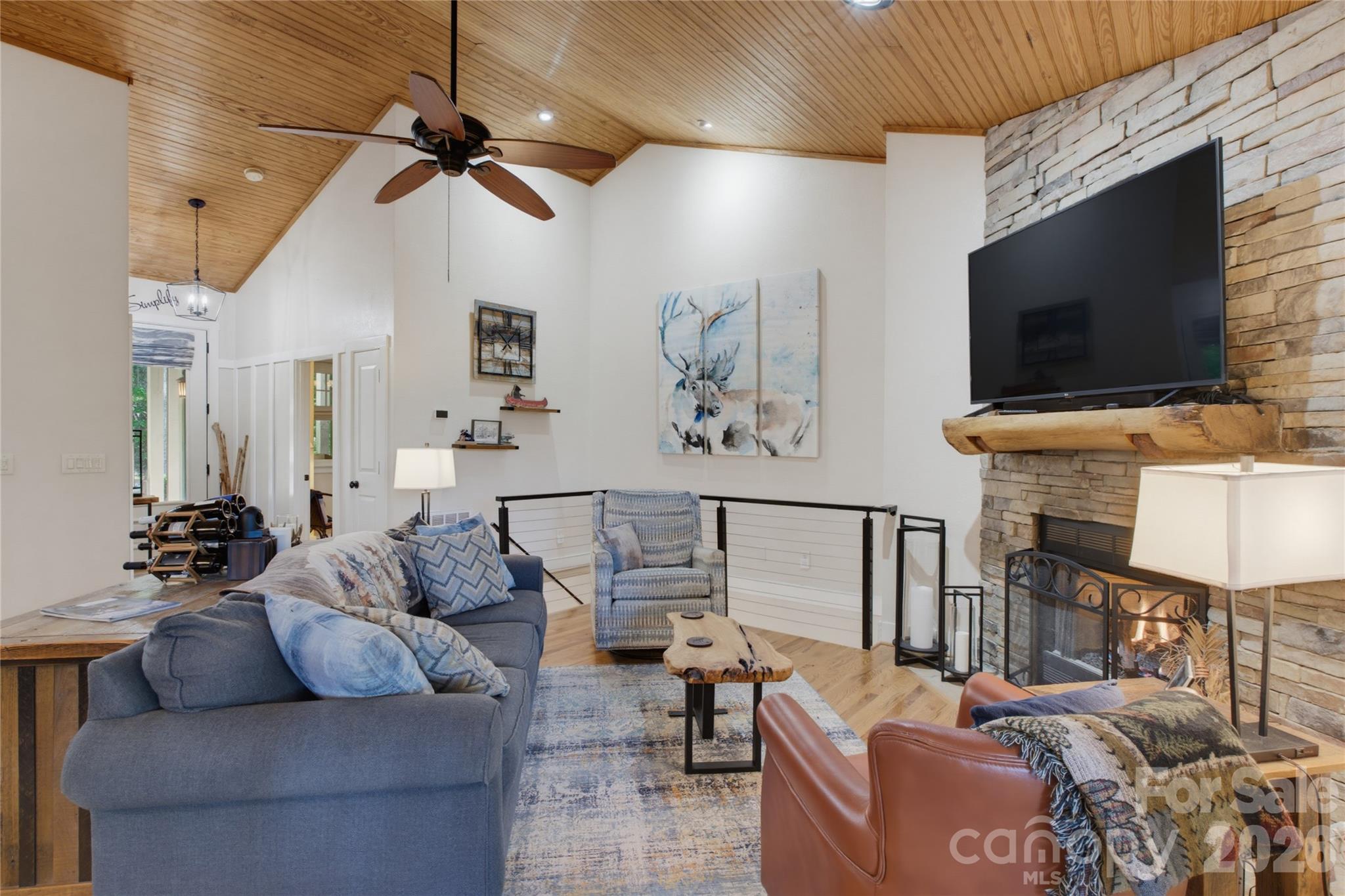 325 Hedgewood Drive — Tuckasegee