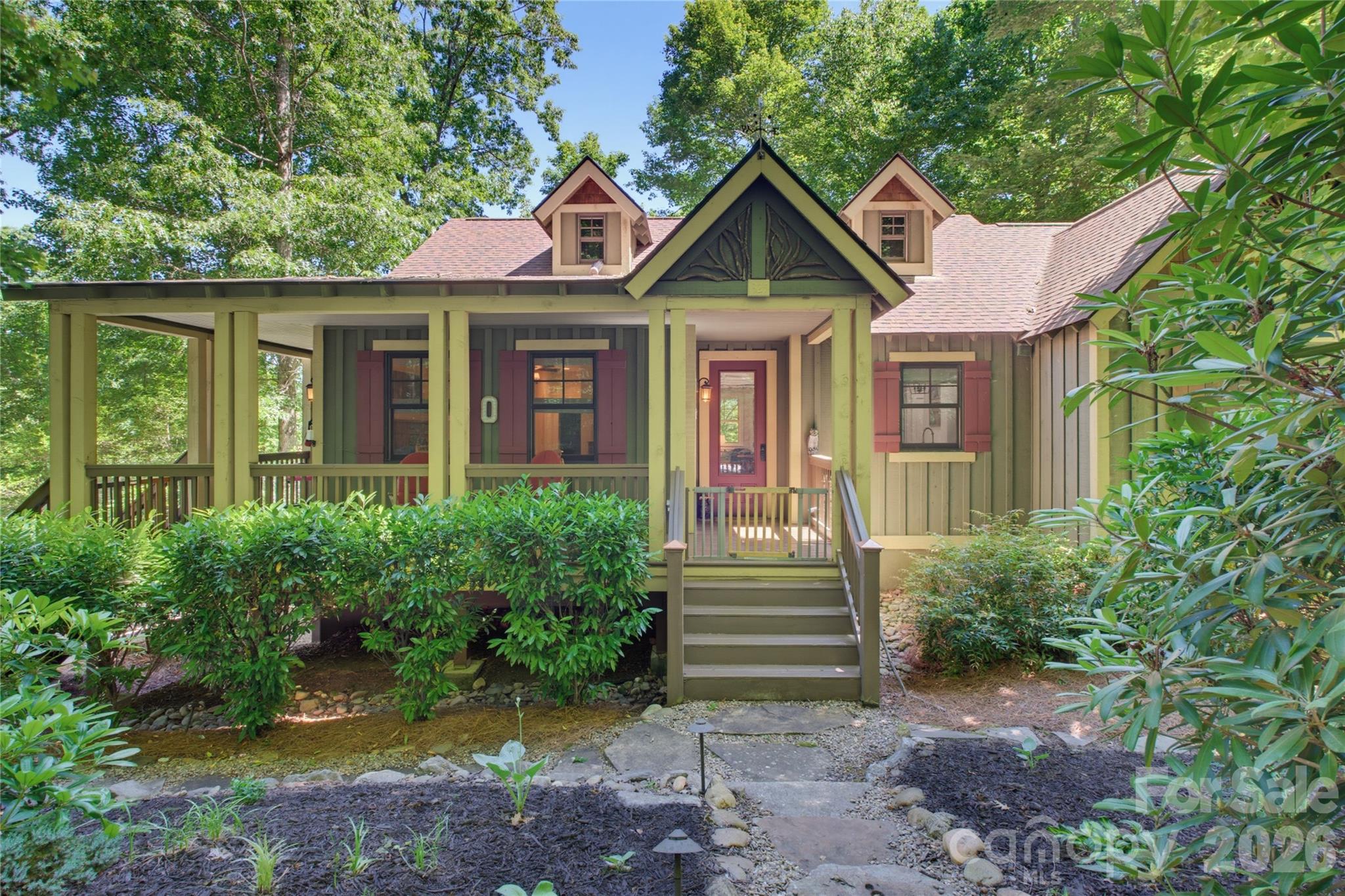 325 Hedgewood Drive — Tuckasegee