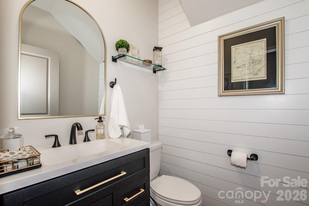 287 Hamptons Cove Road — Troutman