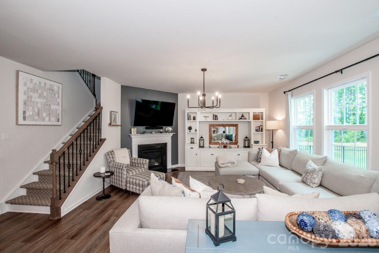 287 Hamptons Cove Road — Troutman