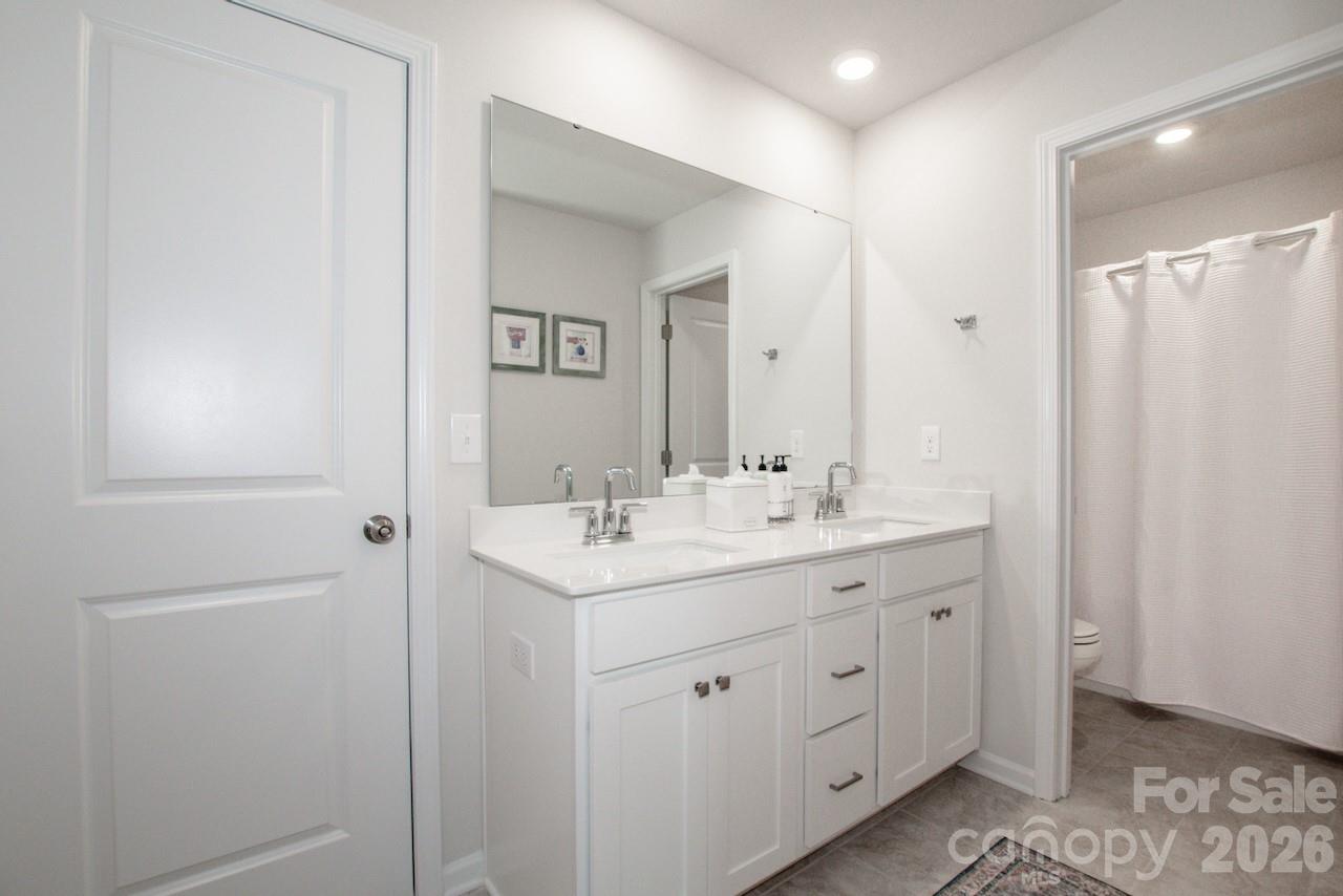 287 Hamptons Cove Road — Troutman