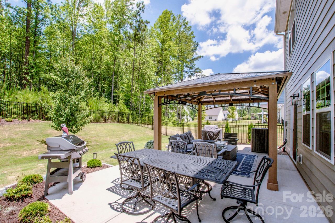287 Hamptons Cove Road — Troutman