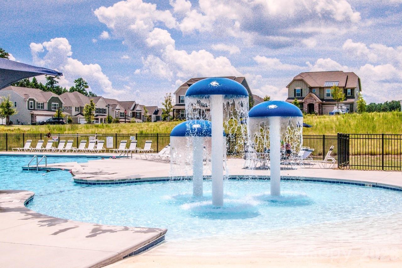 287 Hamptons Cove Road — Troutman