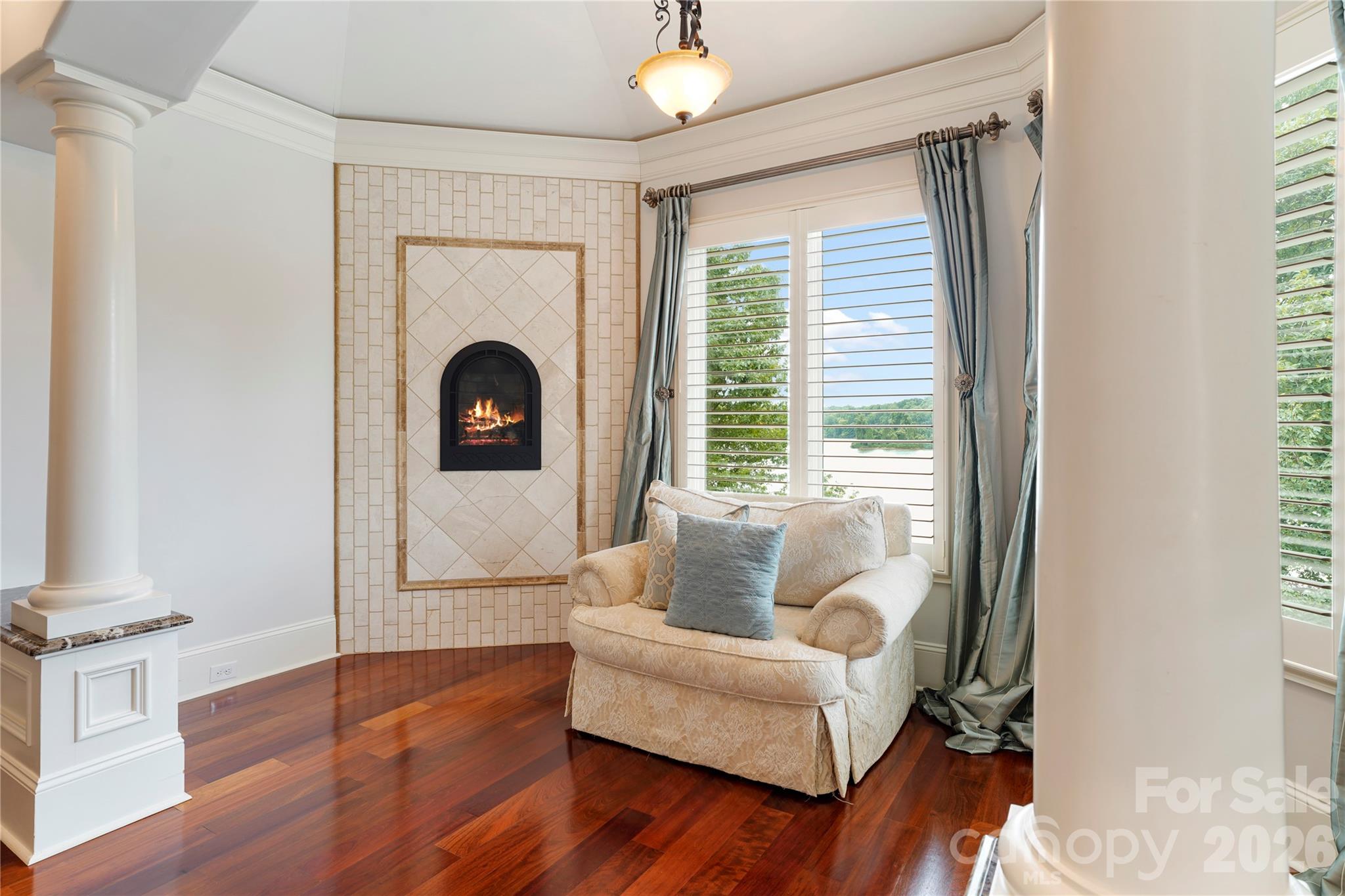 3255 Lake Pointe Drive — Belmont