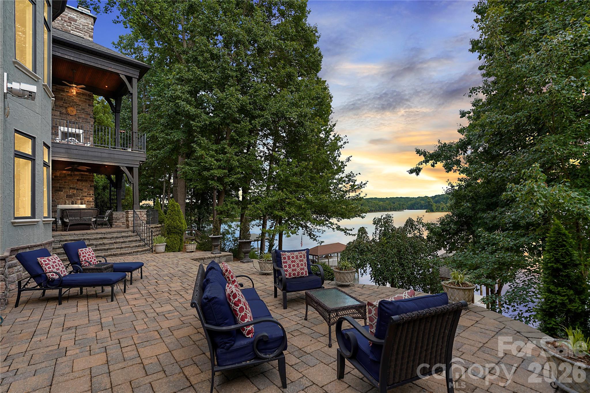3255 Lake Pointe Drive — Belmont