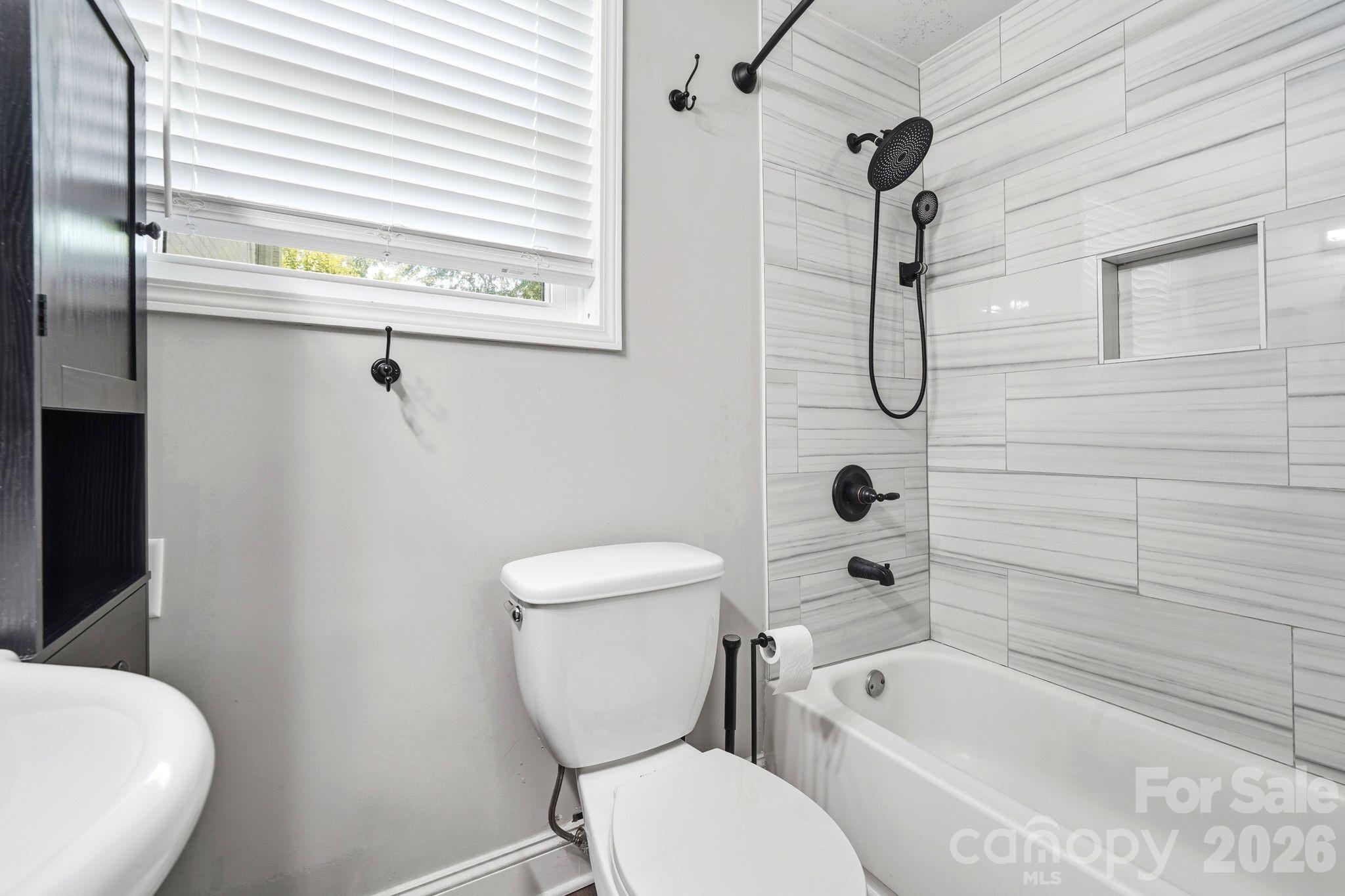 7552 Idlewild Road — Charlotte