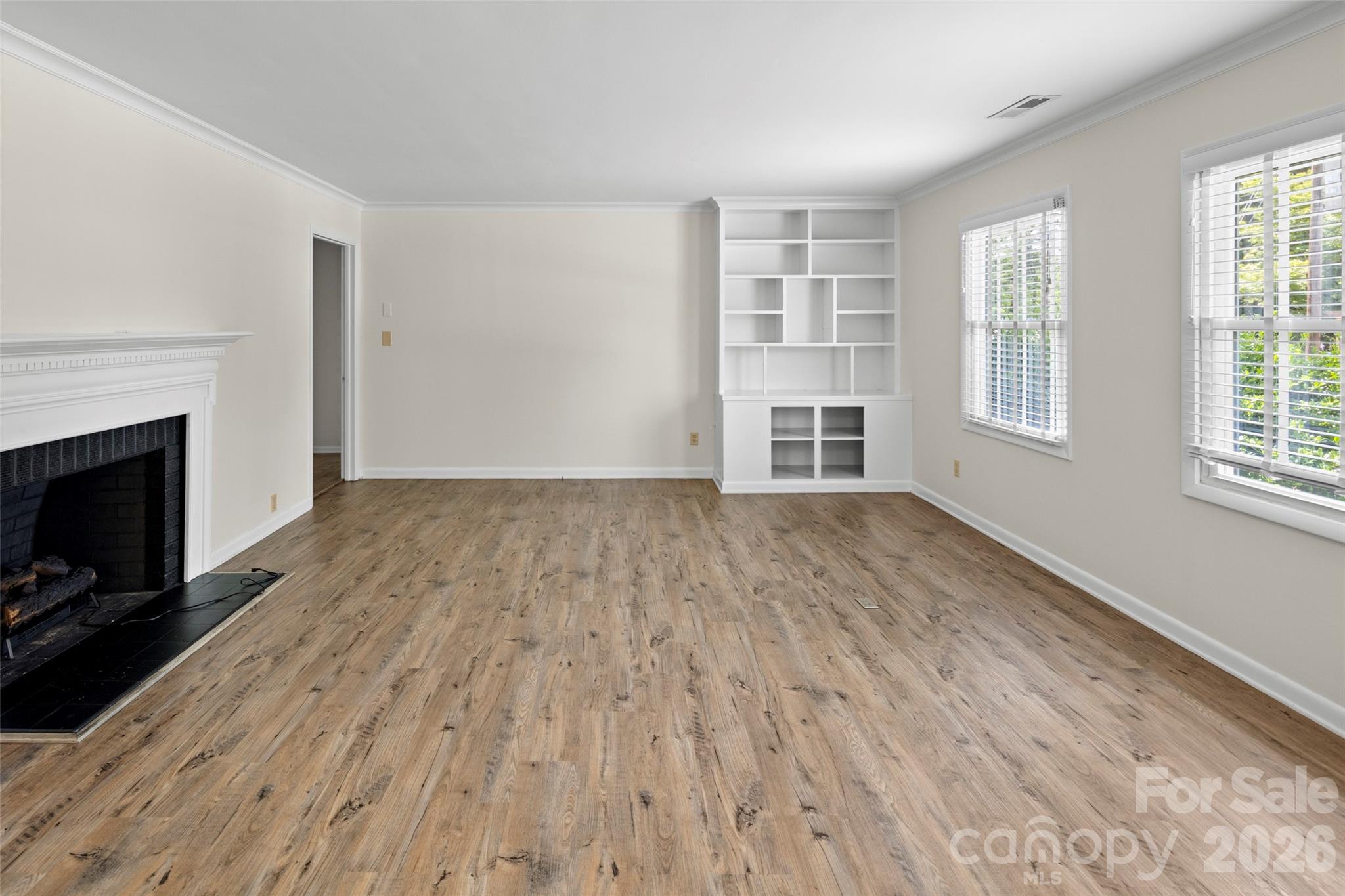 1212 Oakland Street — Hendersonville