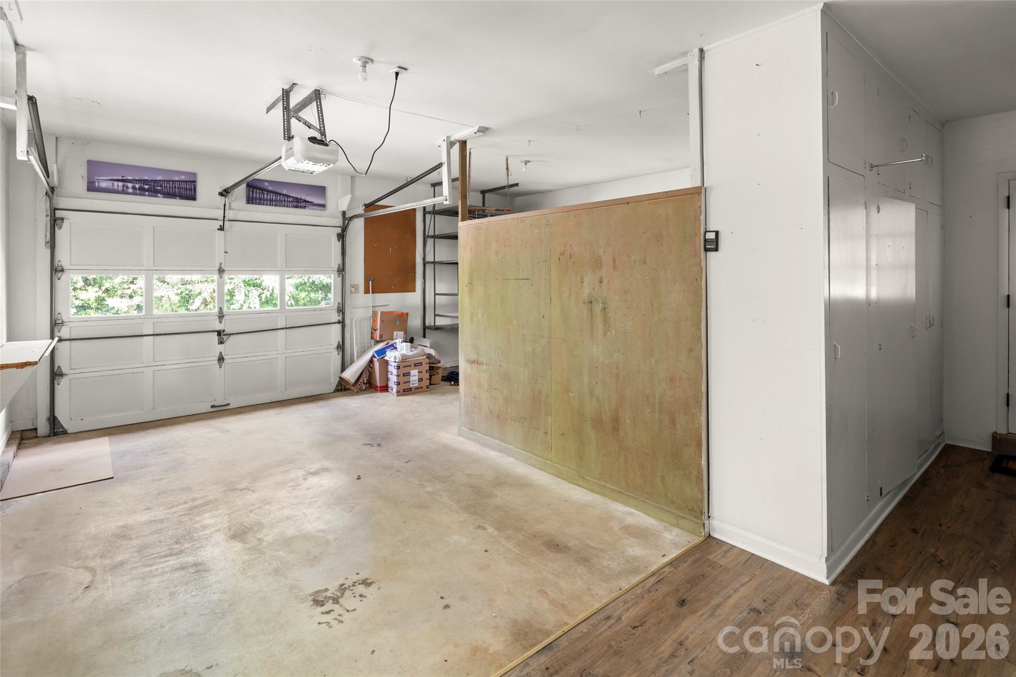 1212 Oakland Street — Hendersonville