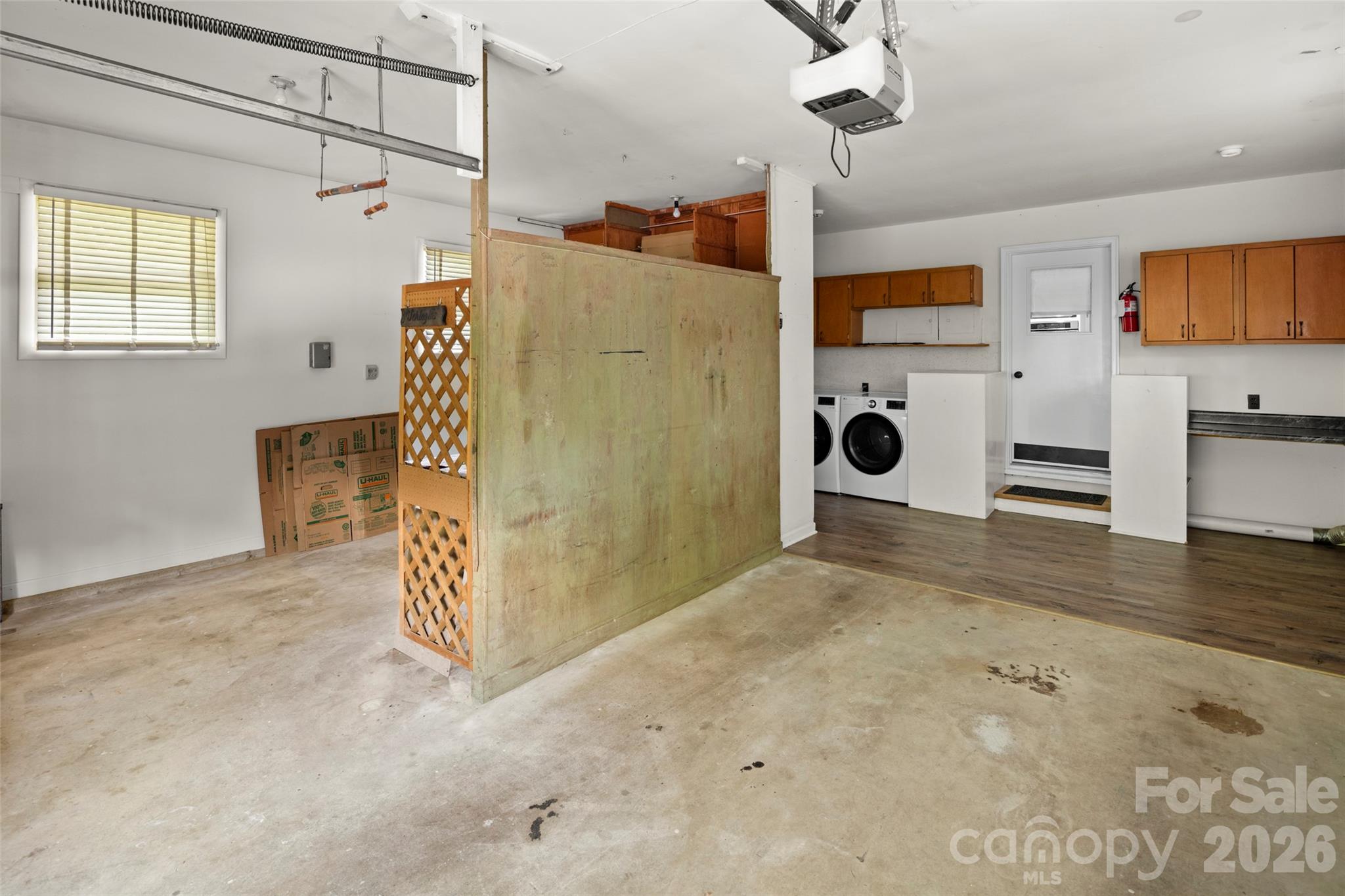 1212 Oakland Street — Hendersonville