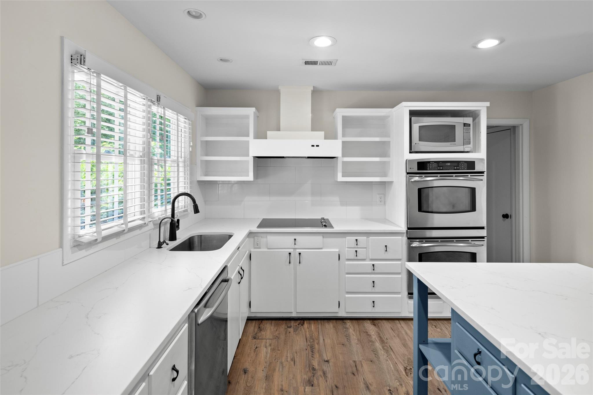 1212 Oakland Street — Hendersonville