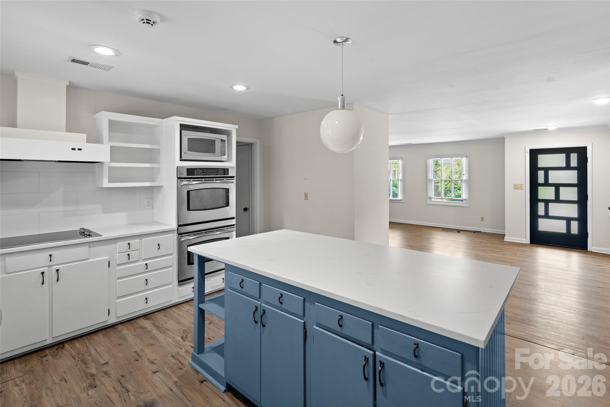 1212 Oakland Street — Hendersonville
