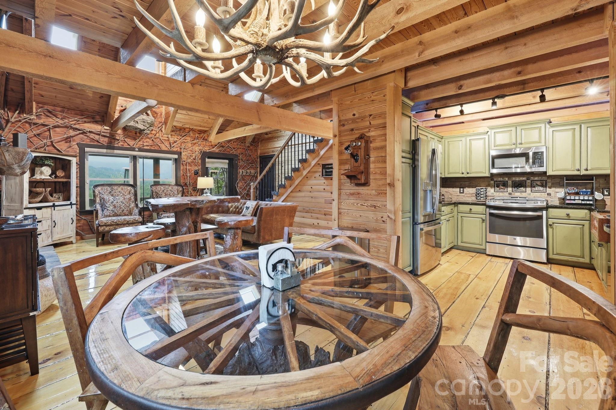 206 Hamlet Drive — Burnsville