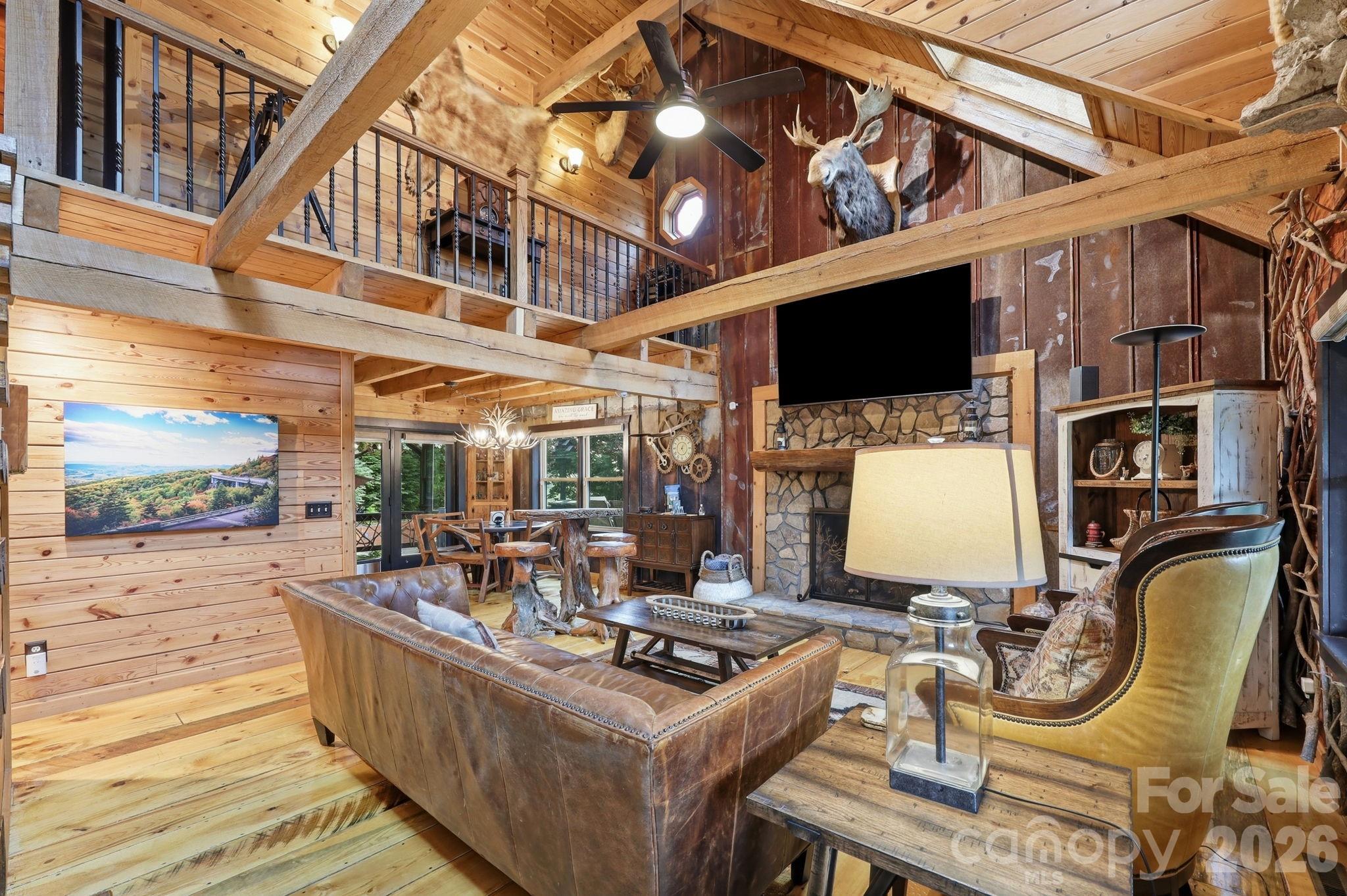 206 Hamlet Drive — Burnsville