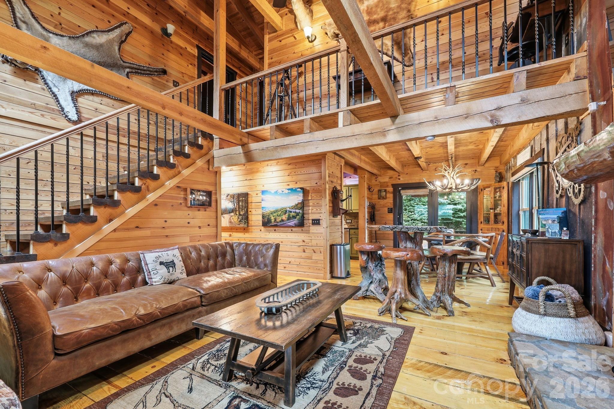 206 Hamlet Drive — Burnsville