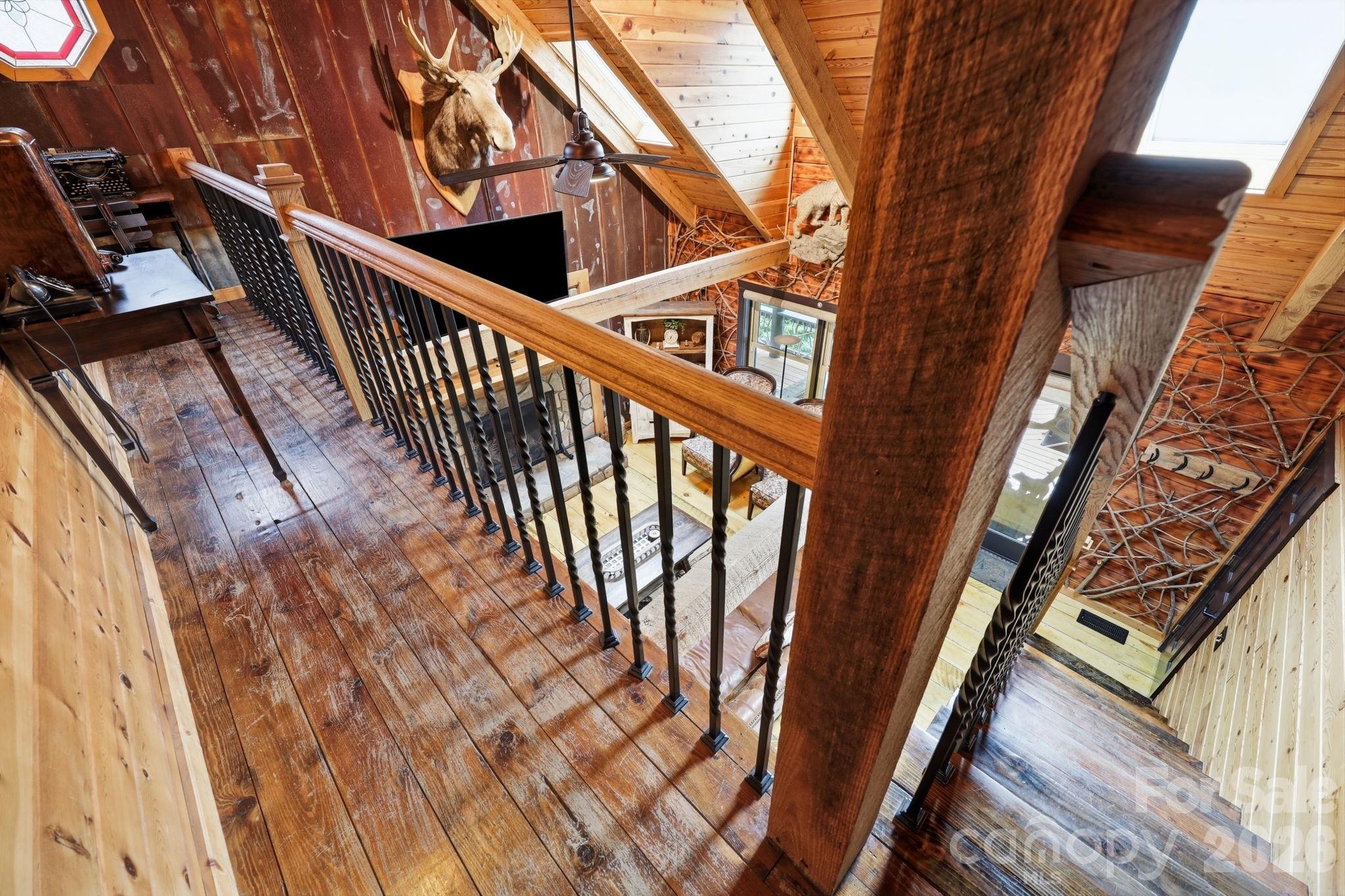 206 Hamlet Drive — Burnsville