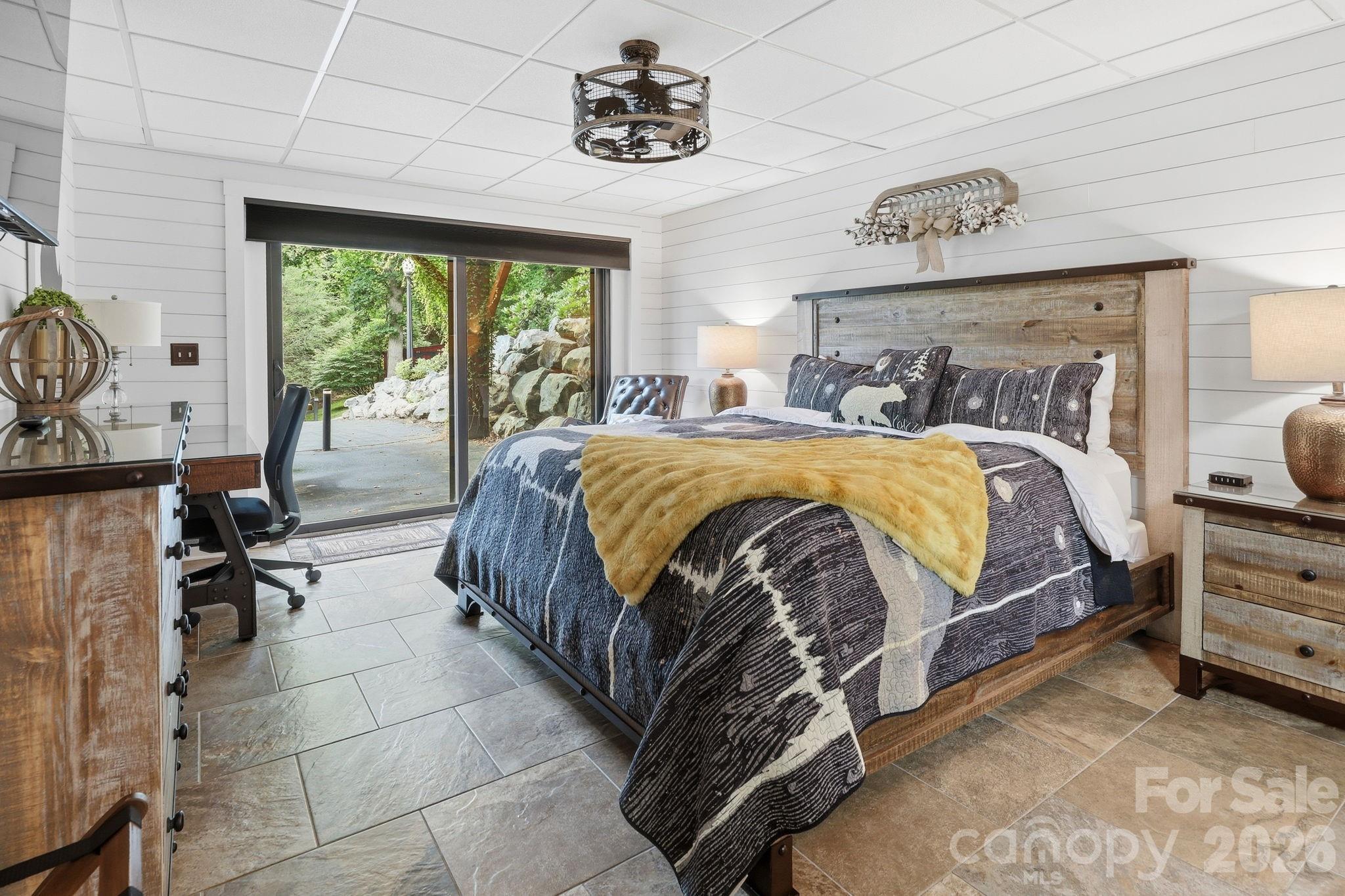 206 Hamlet Drive — Burnsville