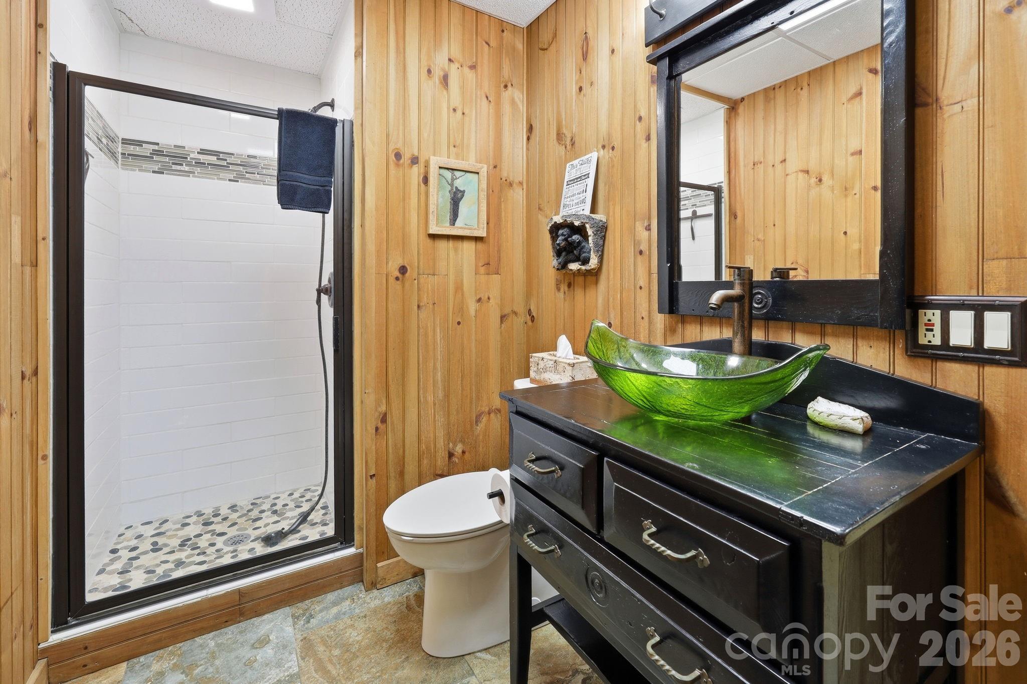 206 Hamlet Drive — Burnsville