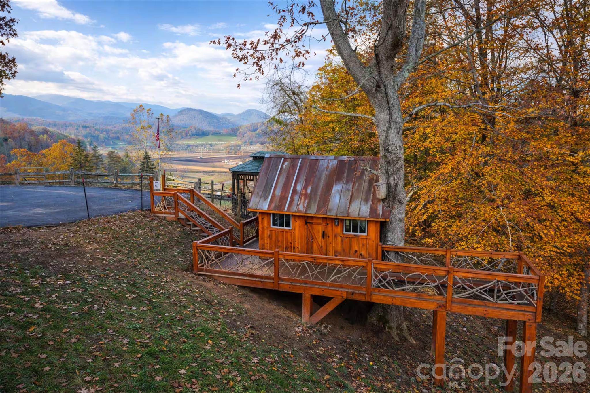 206 Hamlet Drive — Burnsville