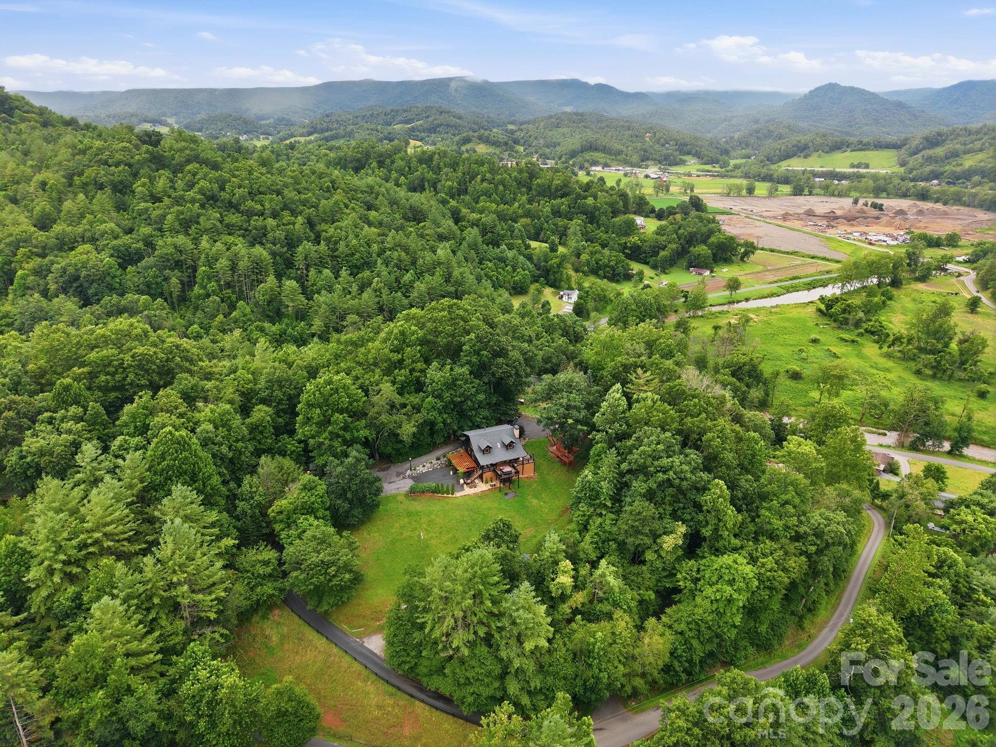 206 Hamlet Drive — Burnsville