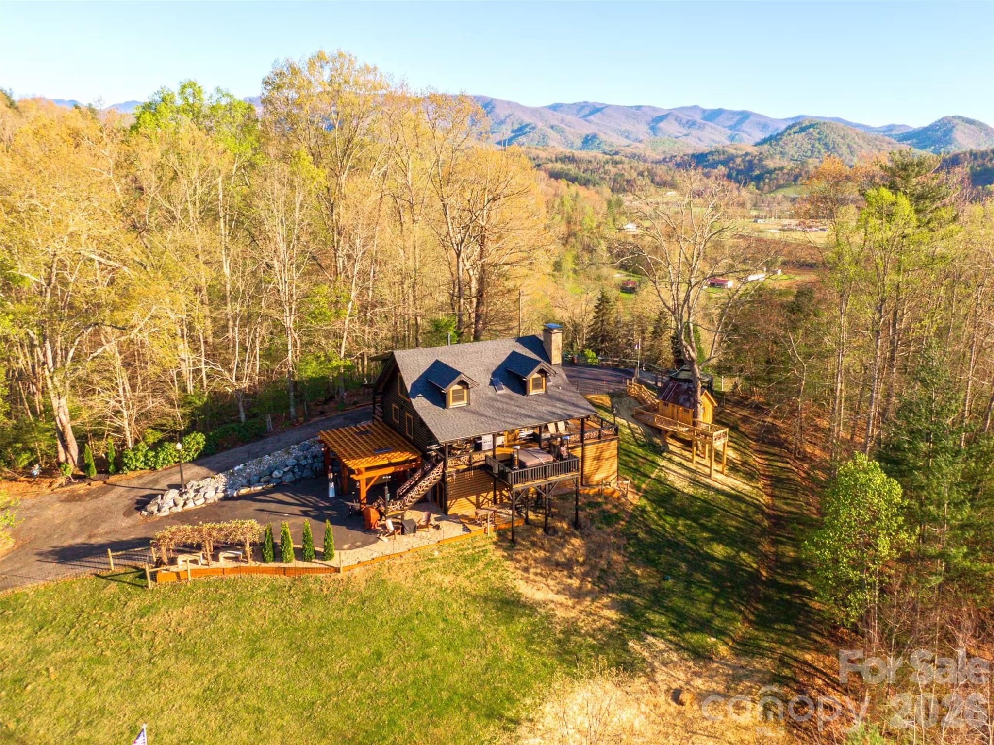 206 Hamlet Drive — Burnsville