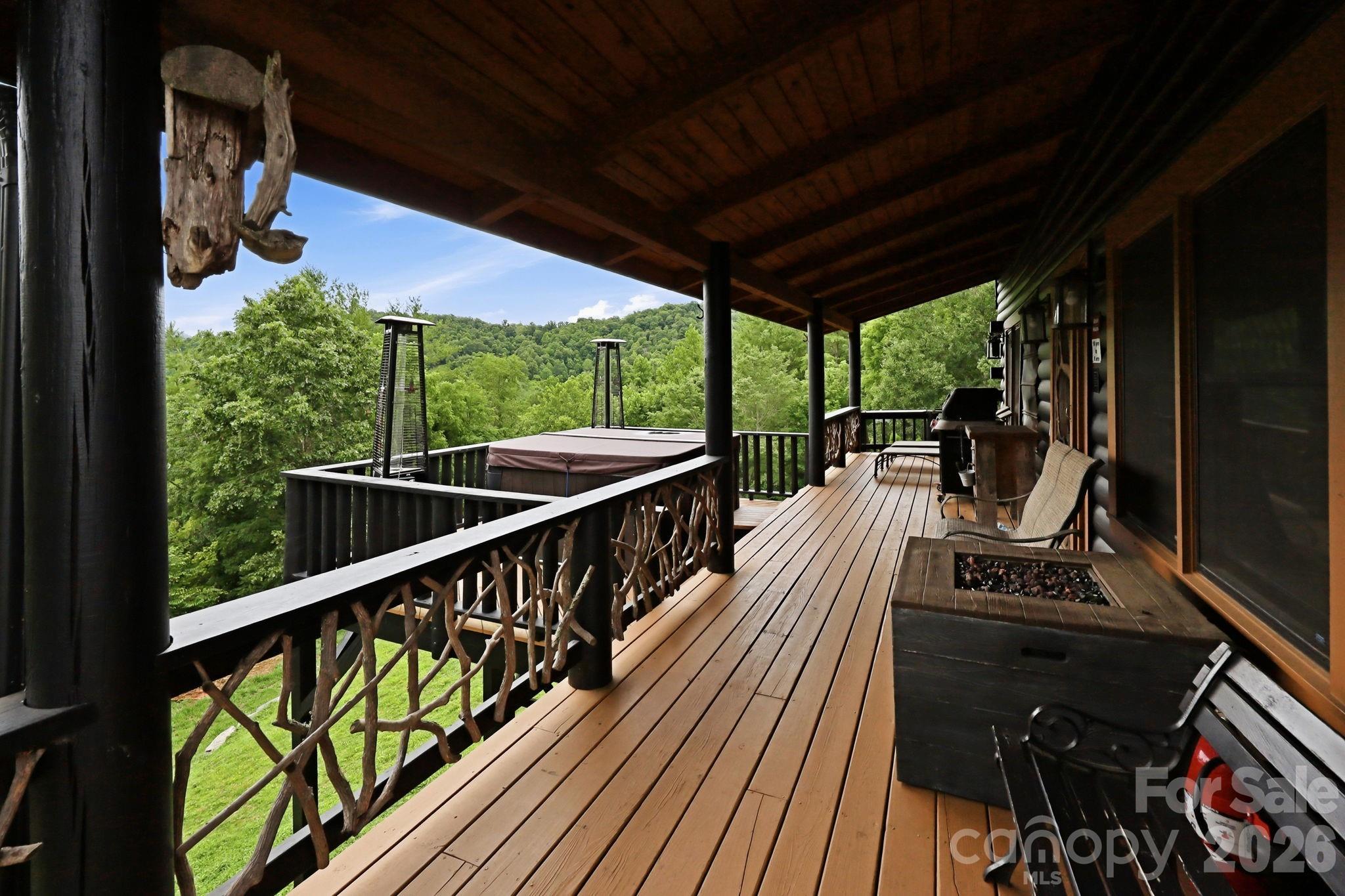 206 Hamlet Drive — Burnsville