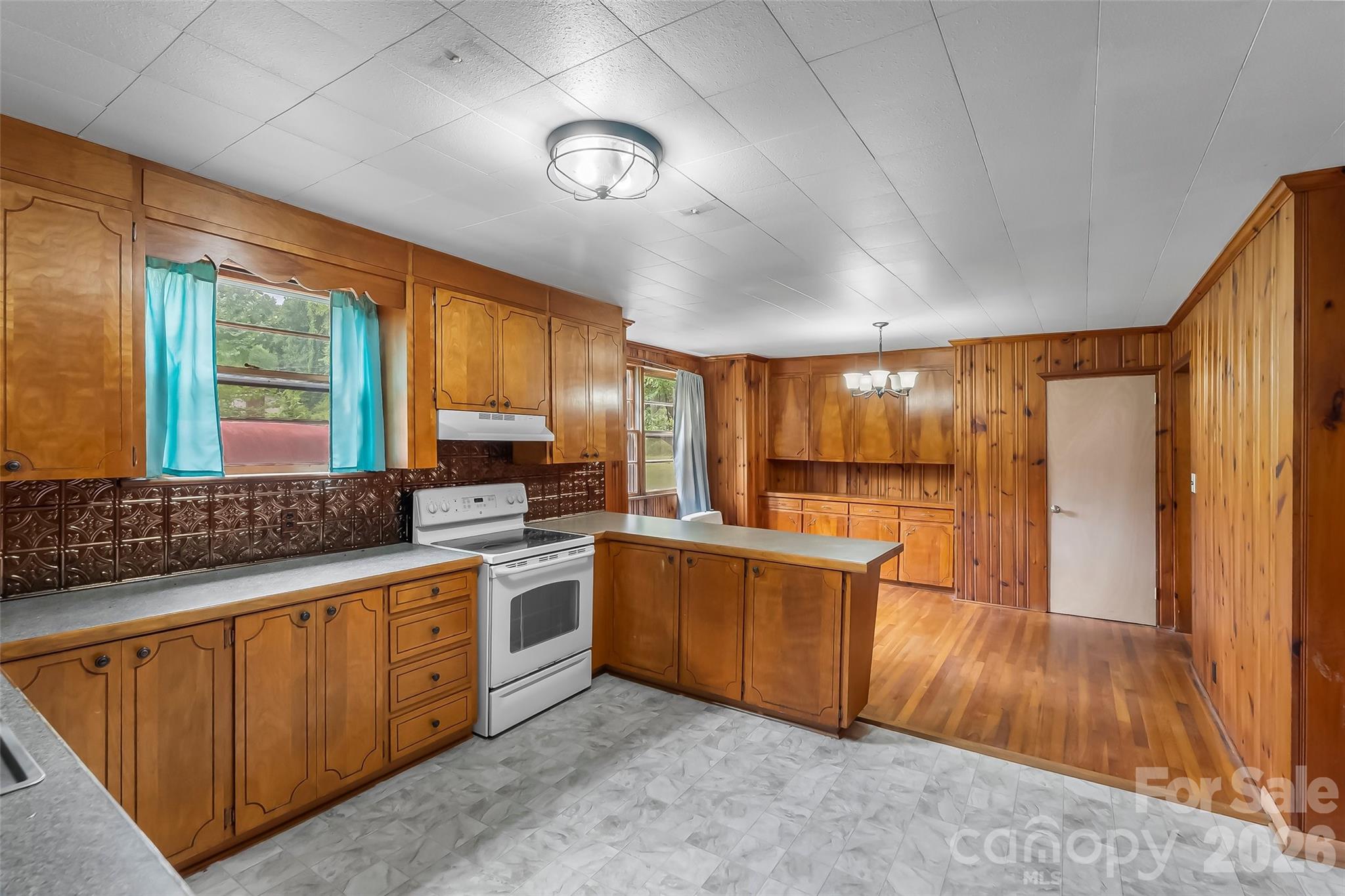 194 Virginia Drive — Marion