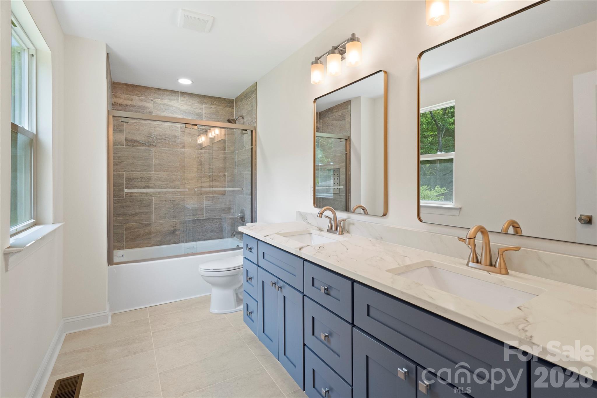 1820 N Hewitt Avenue — Newton