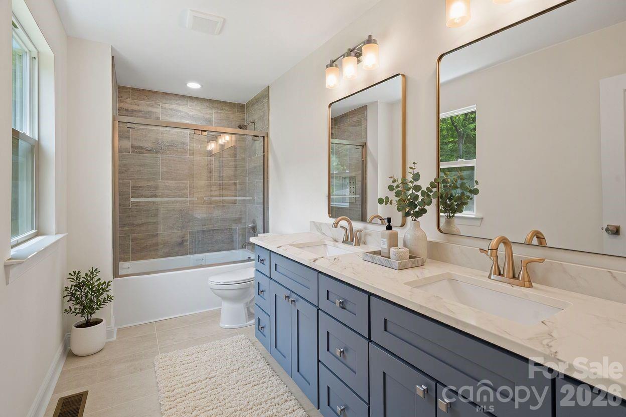 1820 N Hewitt Avenue — Newton
