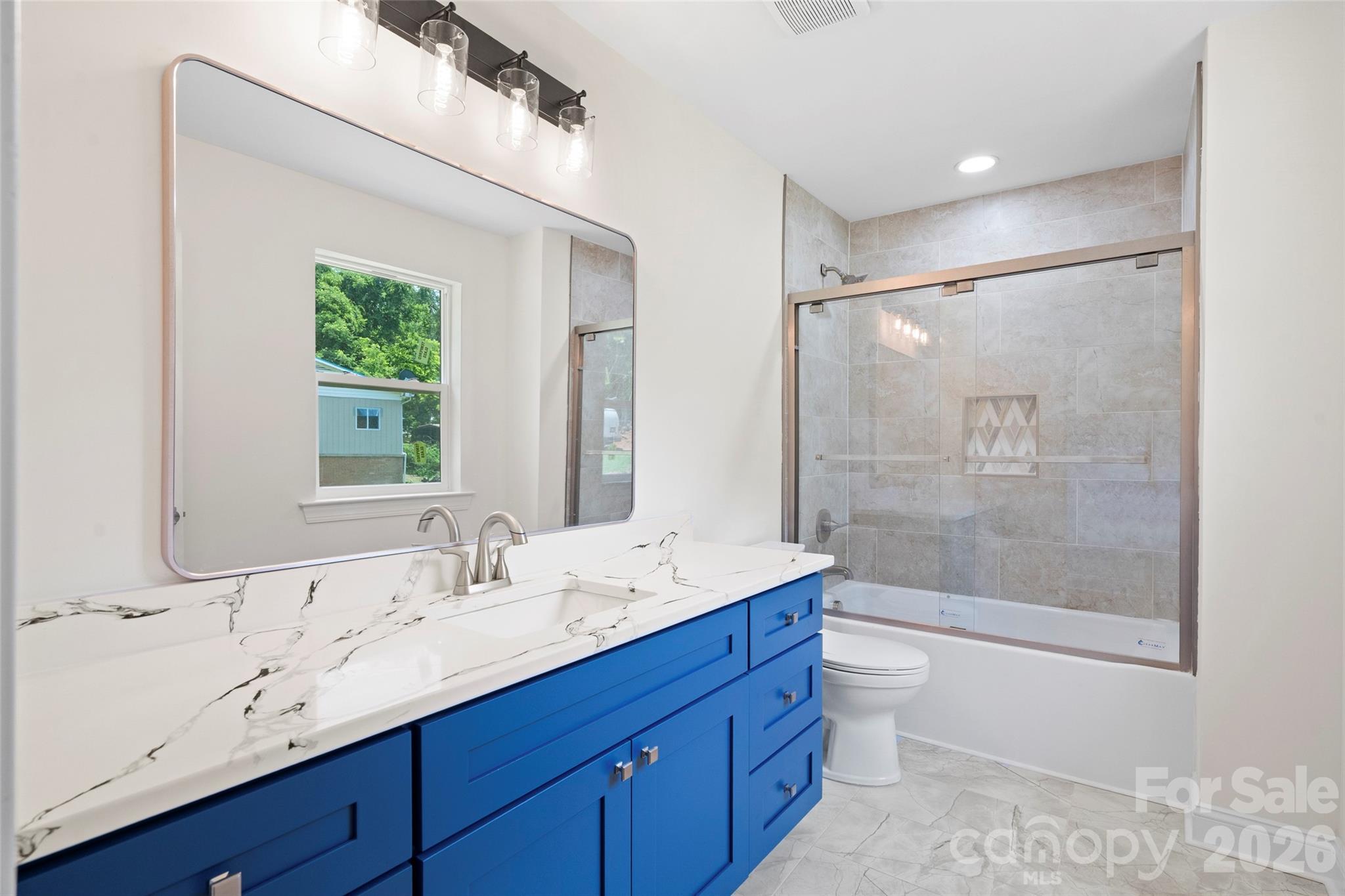 1820 N Hewitt Avenue — Newton