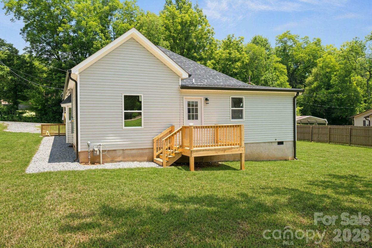 1820 N Hewitt Avenue — Newton