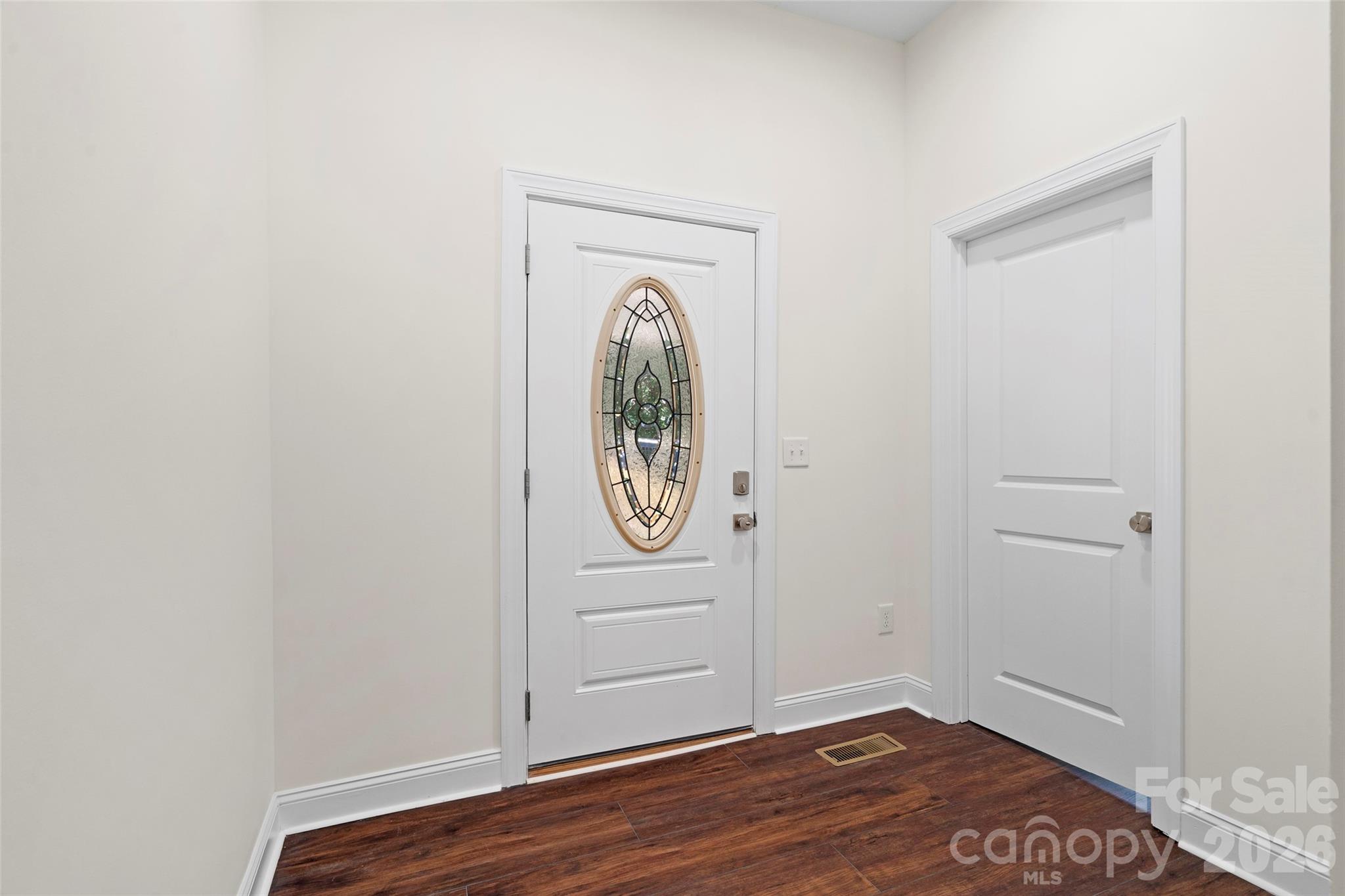1820 N Hewitt Avenue — Newton