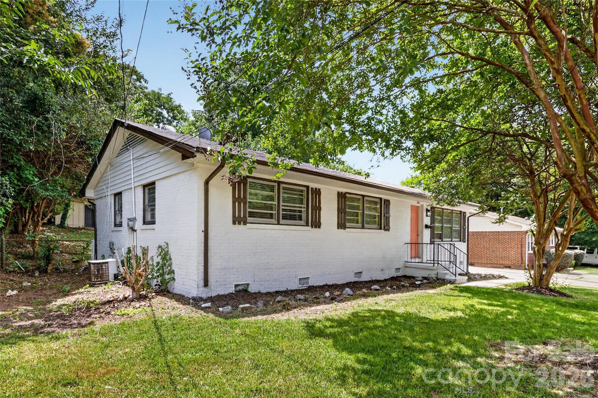 2216 Milton Road — Charlotte