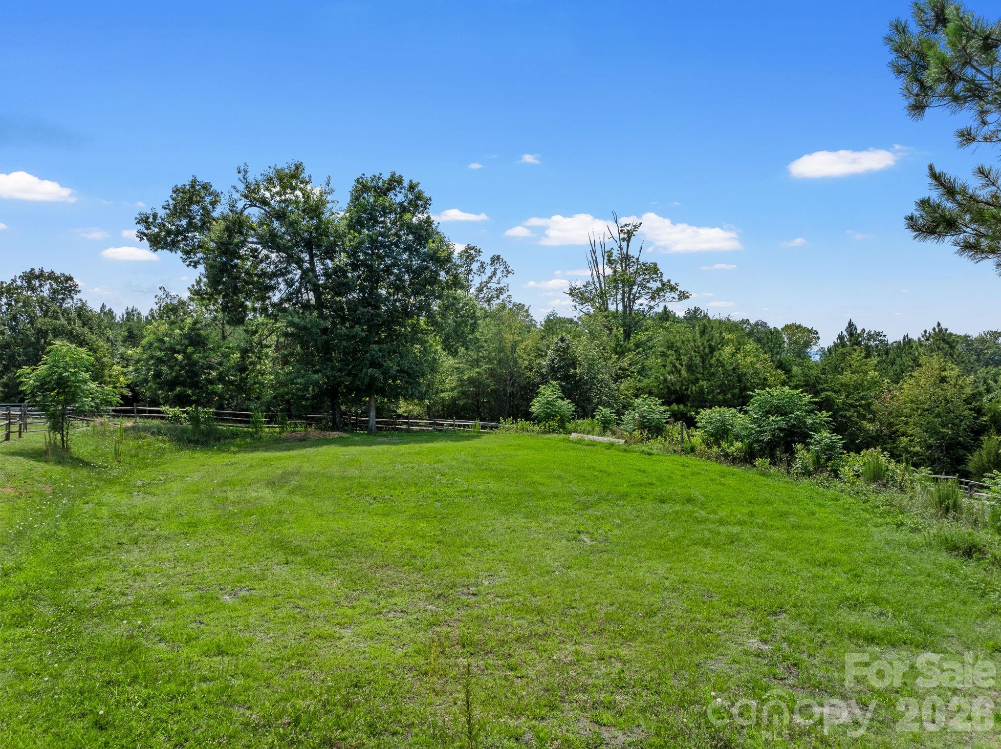 232 Blue Mountain Lane — Tryon