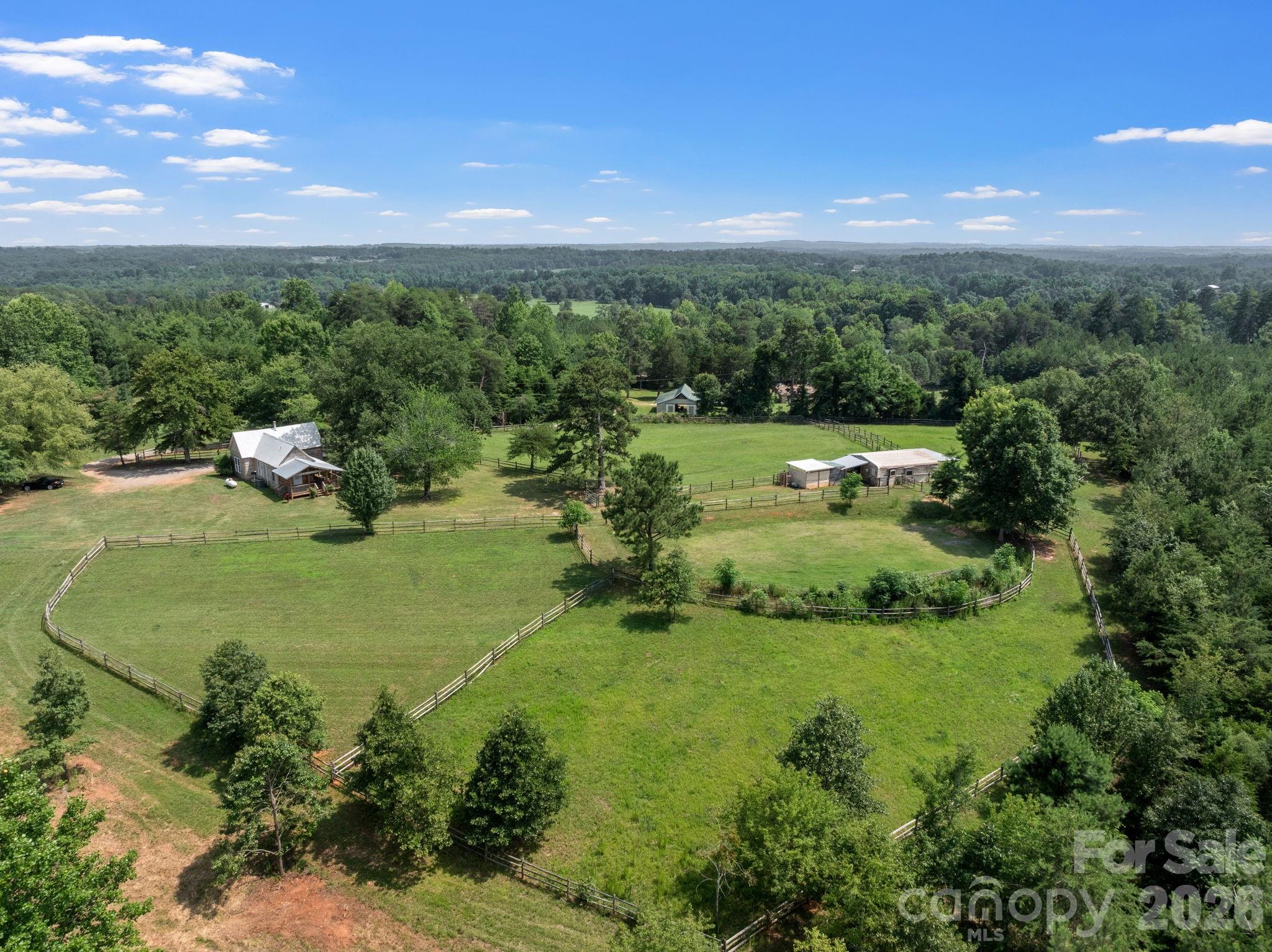 232 Blue Mountain Lane — Tryon