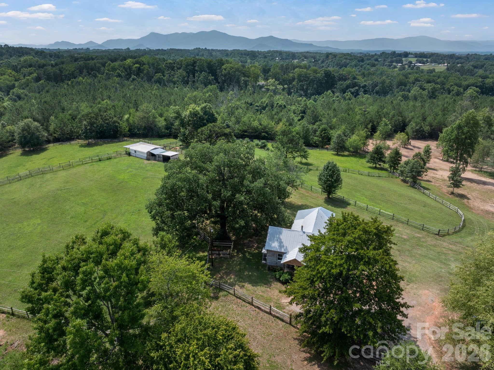 232 Blue Mountain Lane — Tryon