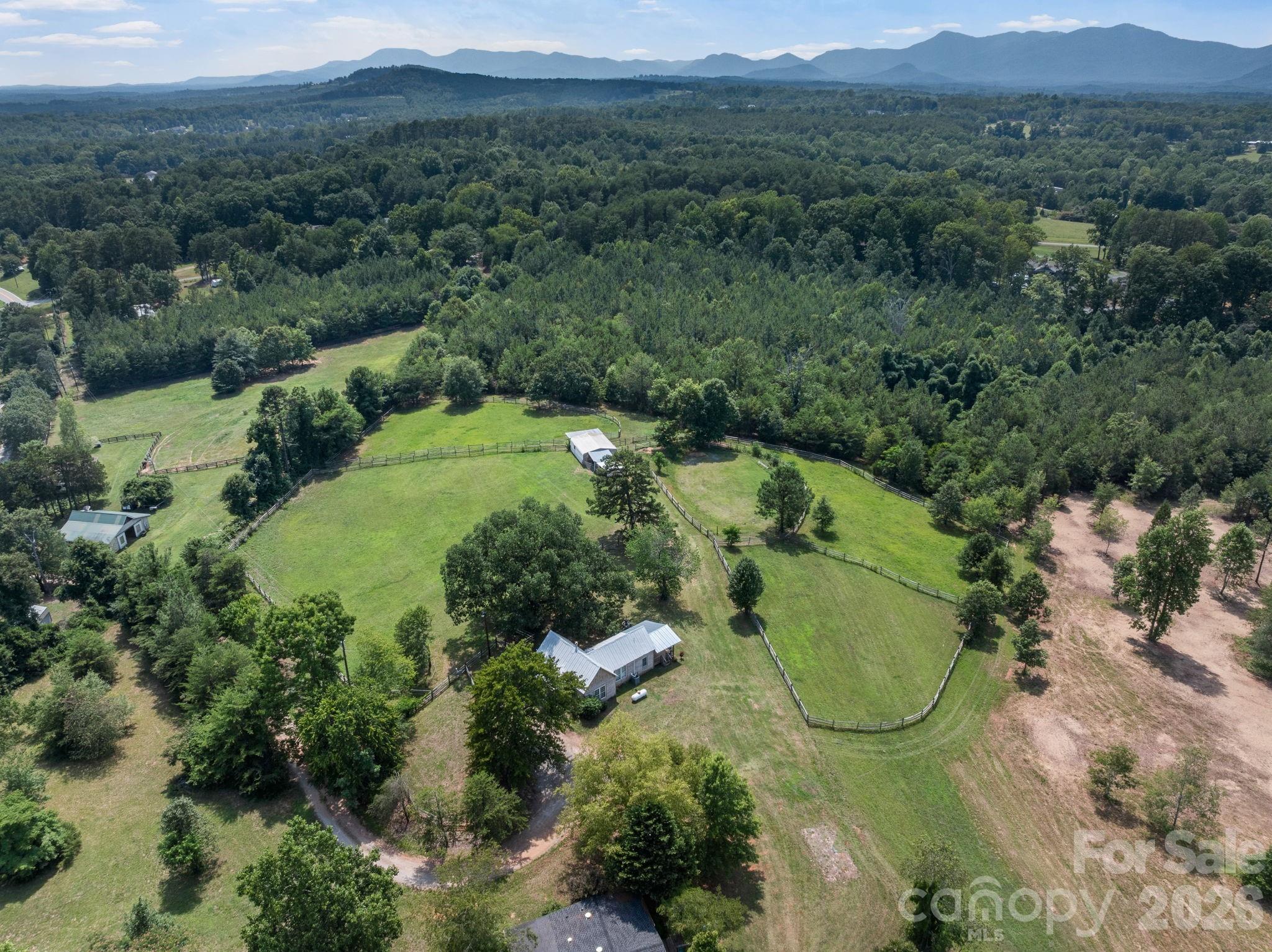 232 Blue Mountain Lane — Tryon