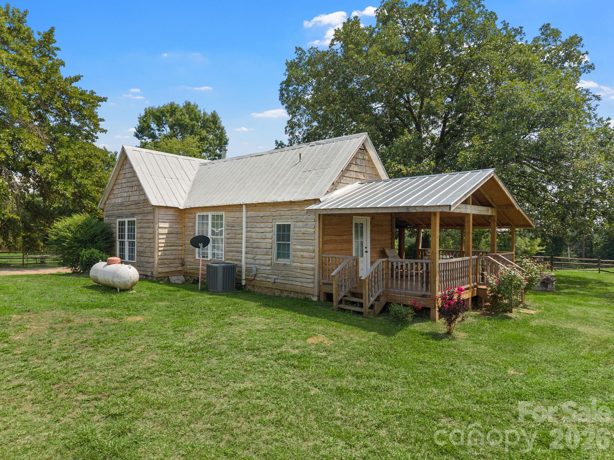 232 Blue Mountain Lane — Tryon