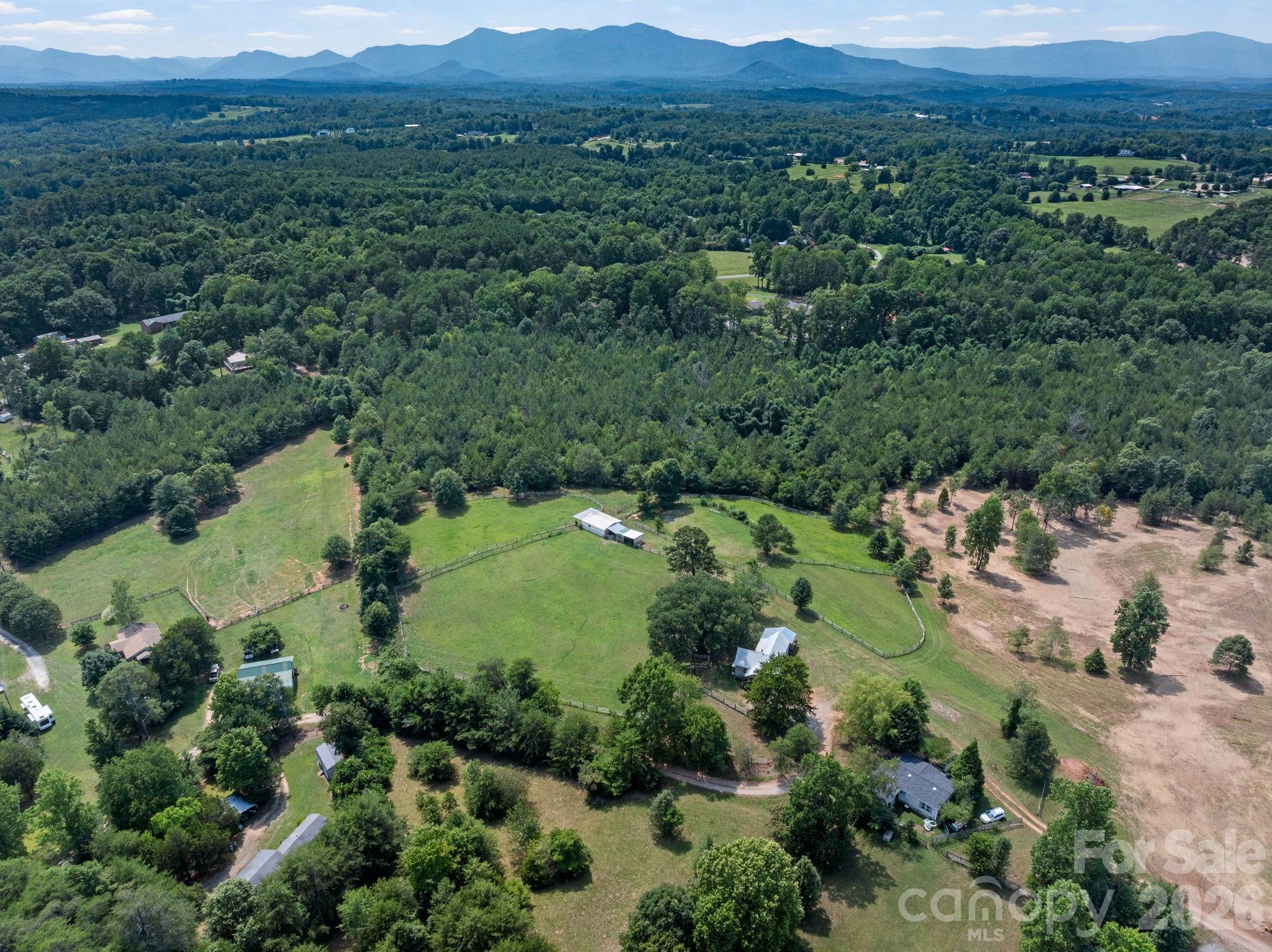 232 Blue Mountain Lane — Tryon