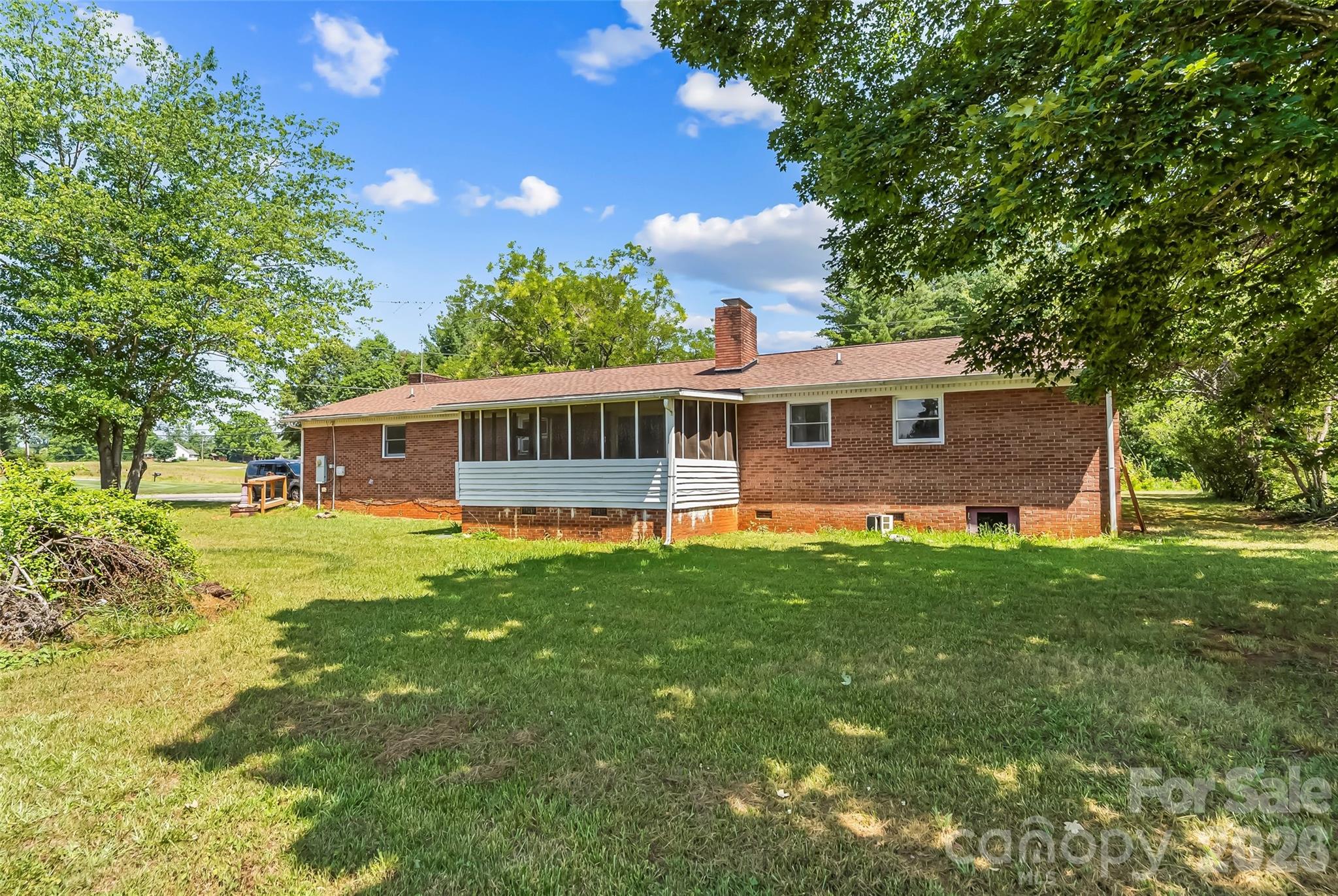 500 Pete Brittain Road — Morganton