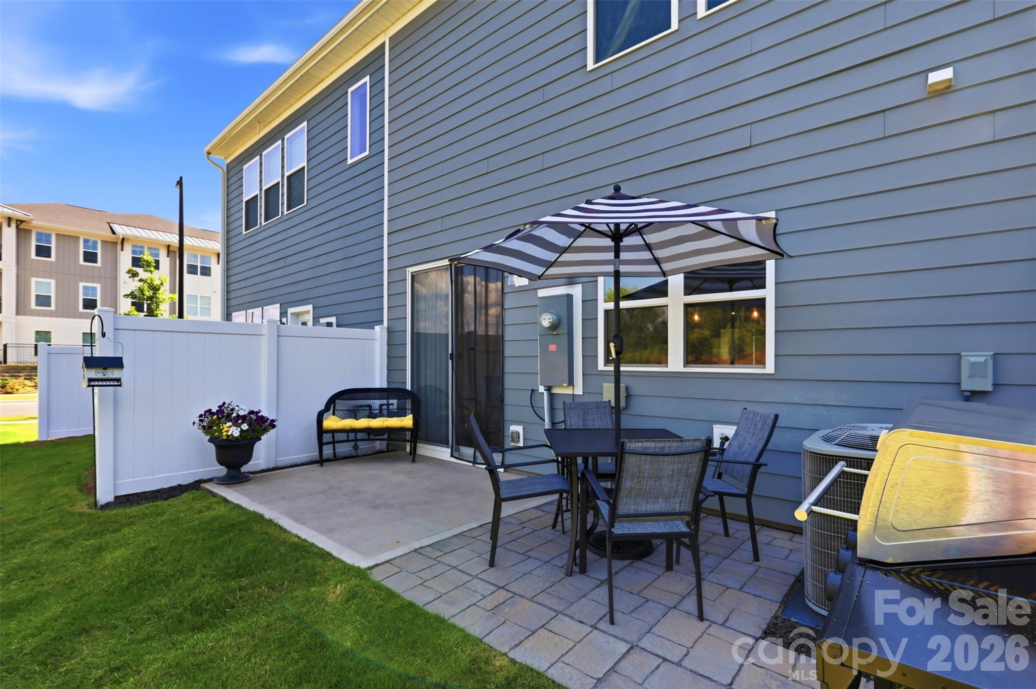 2037 Howell Creek Way — Charlotte