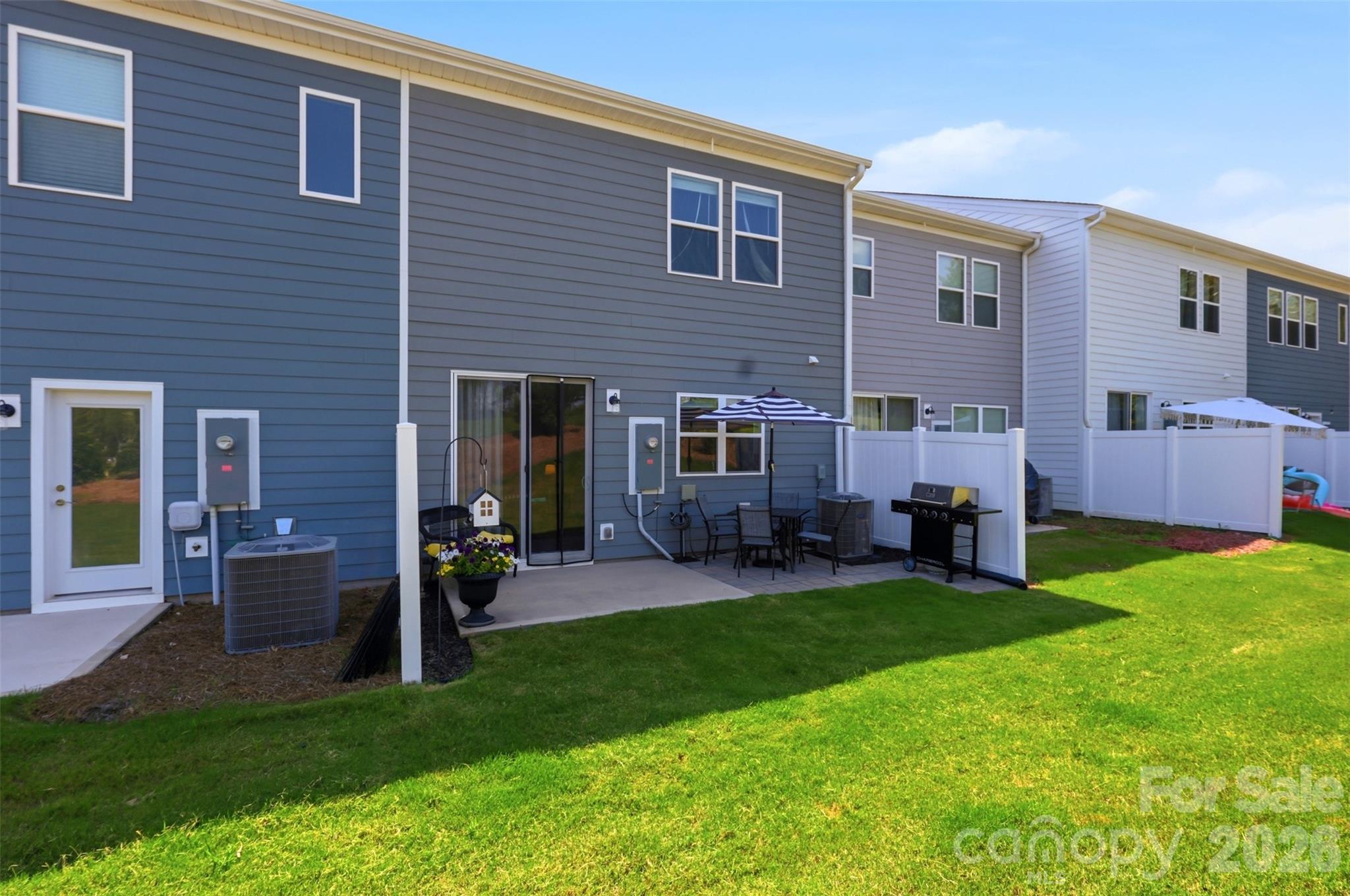 2037 Howell Creek Way — Charlotte